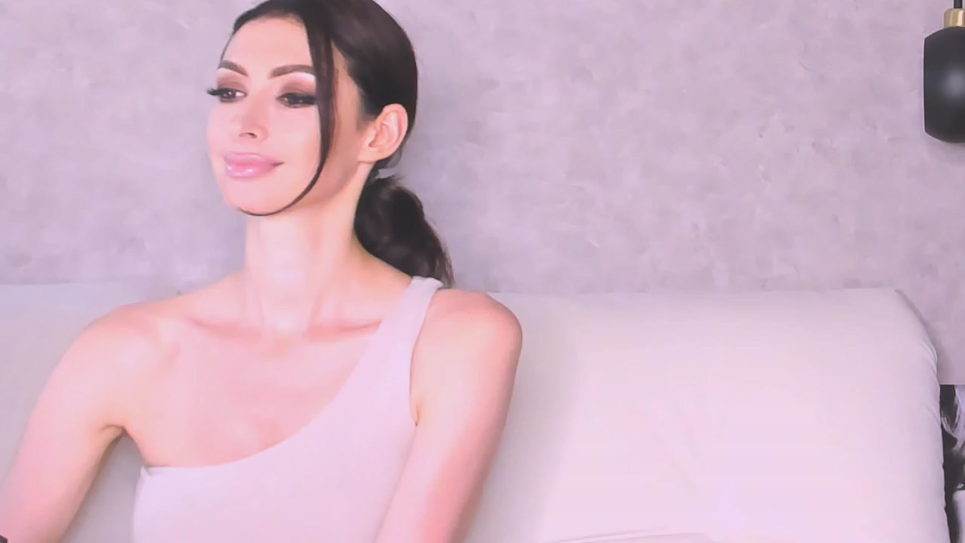 Gallery image thumbnail from AloeVera's myfreecams stream on, 08/06/2023, 23:32 image 19 of 20