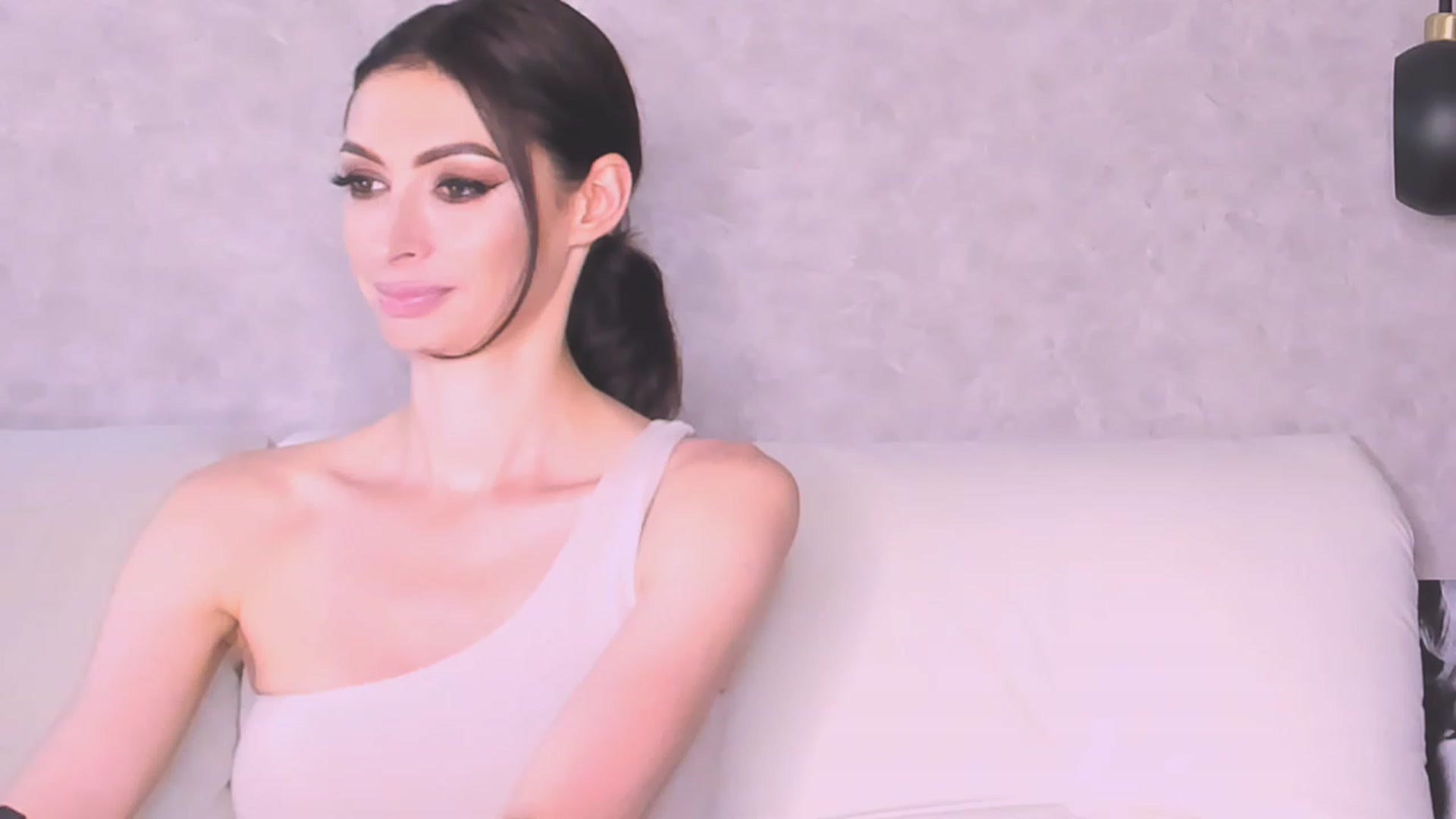 Gallery image thumbnail from AloeVera's myfreecams stream on, 08/06/2023, 23:32 image 11 of 20