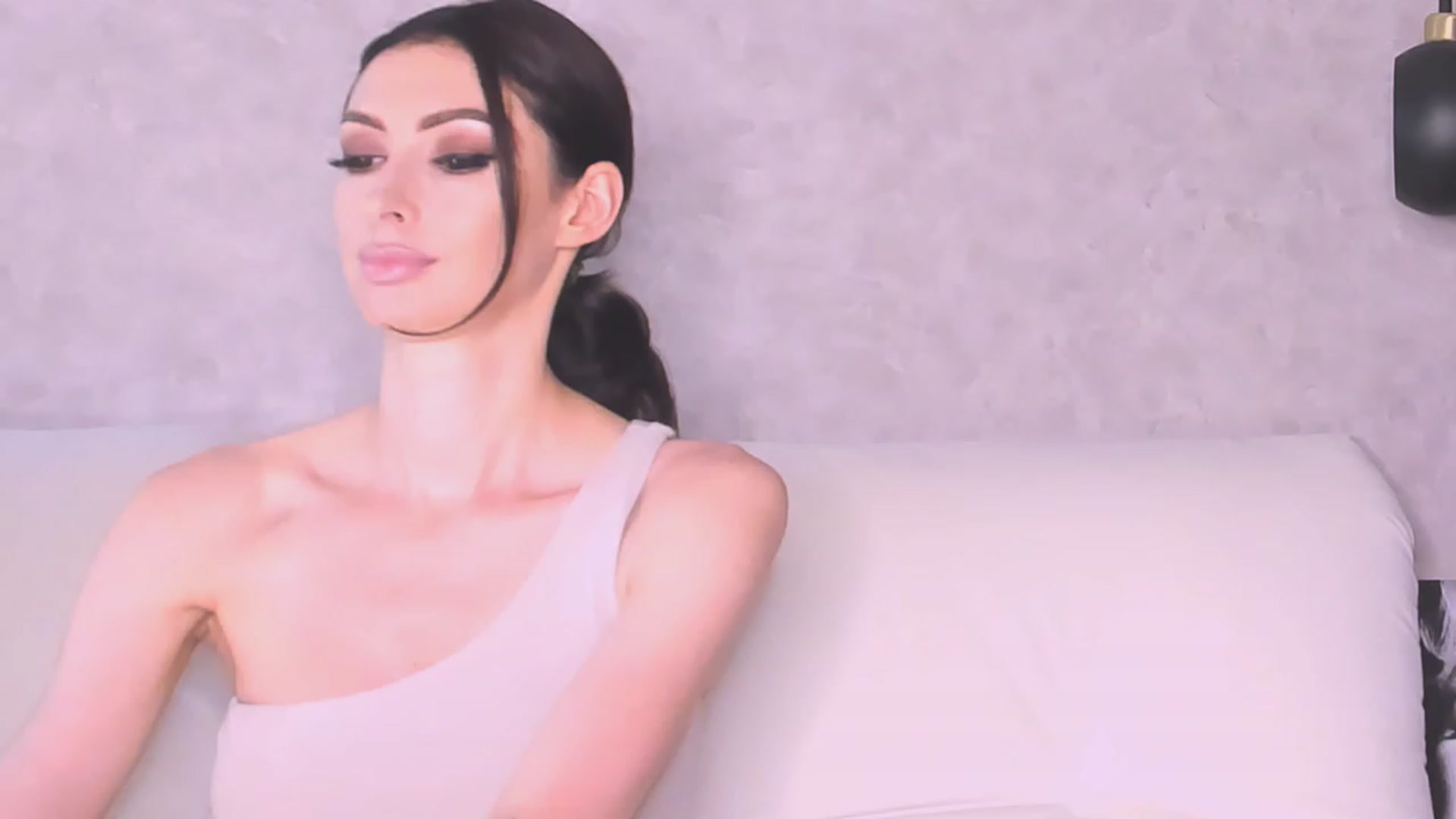 Gallery image thumbnail from AloeVera's myfreecams stream on, 08/06/2023, 23:32 image 13 of 20