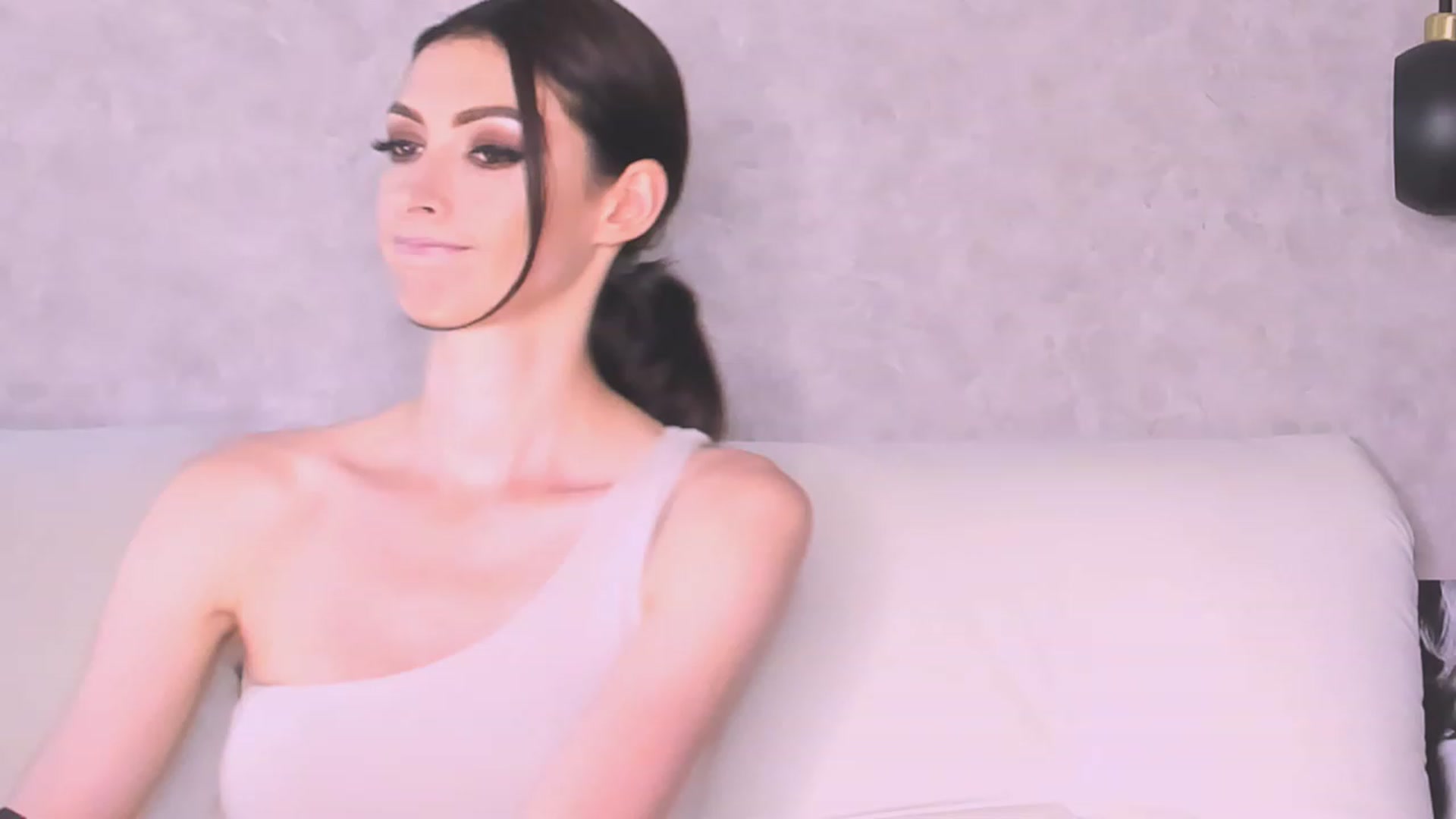 Gallery image thumbnail from AloeVera's myfreecams stream on, 08/06/2023, 23:32 image 14 of 20