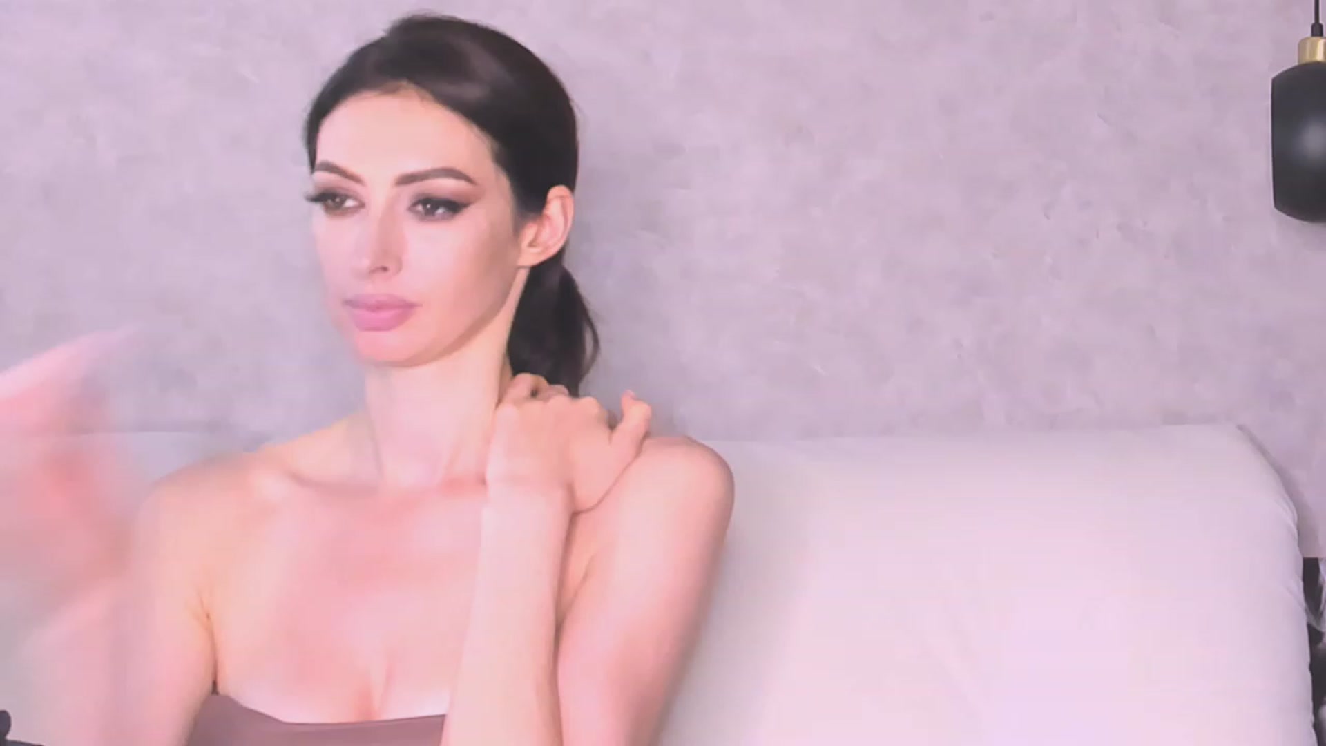 Gallery image thumbnail from AloeVera's myfreecams stream on, 08/08/2023, 24:52 image 17 of 20