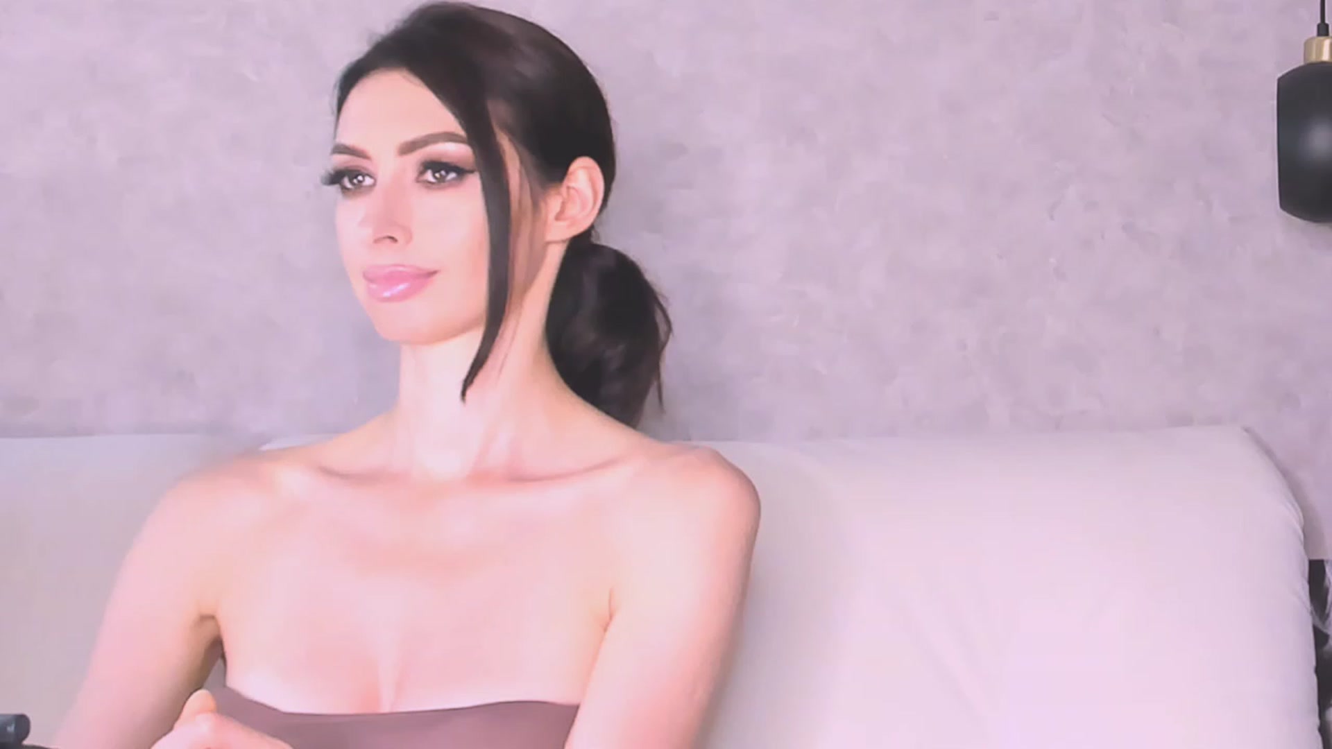 Gallery image thumbnail from AloeVera's myfreecams stream on, 08/08/2023, 24:52 image 5 of 20