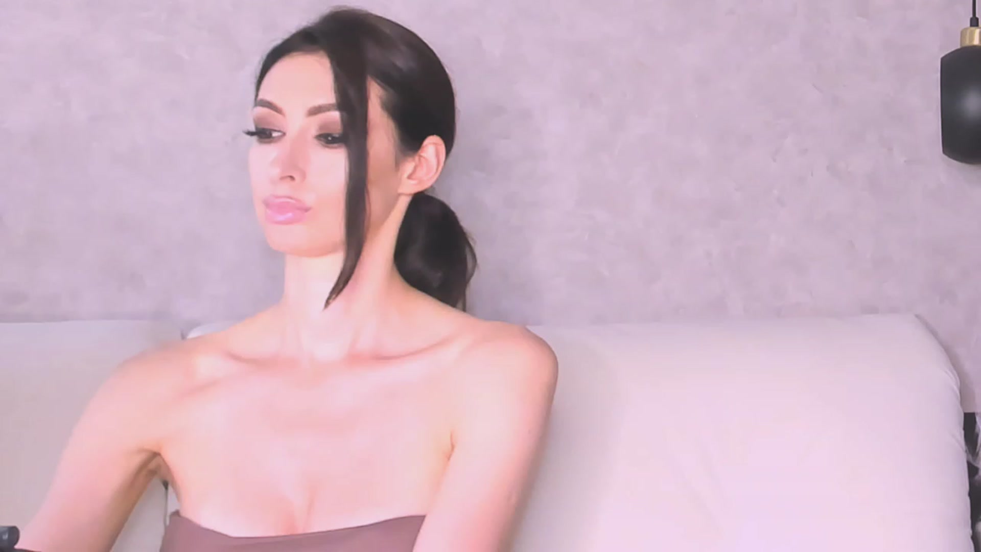 Gallery image thumbnail from AloeVera's myfreecams stream on, 08/08/2023, 24:52 image 7 of 20