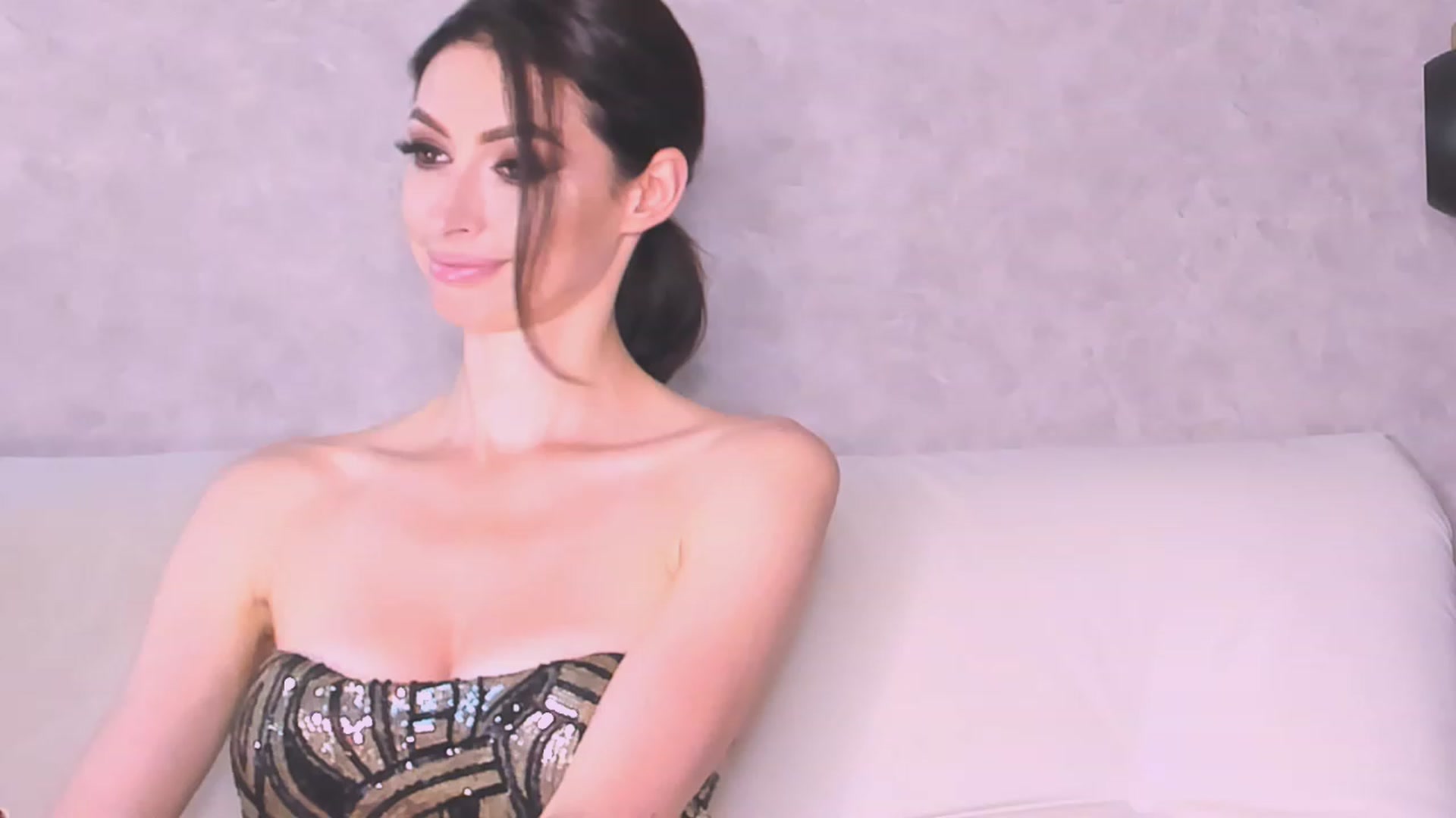 Gallery image thumbnail from AloeVera's myfreecams stream on, 08/09/2023, 23:39 image 5 of 20