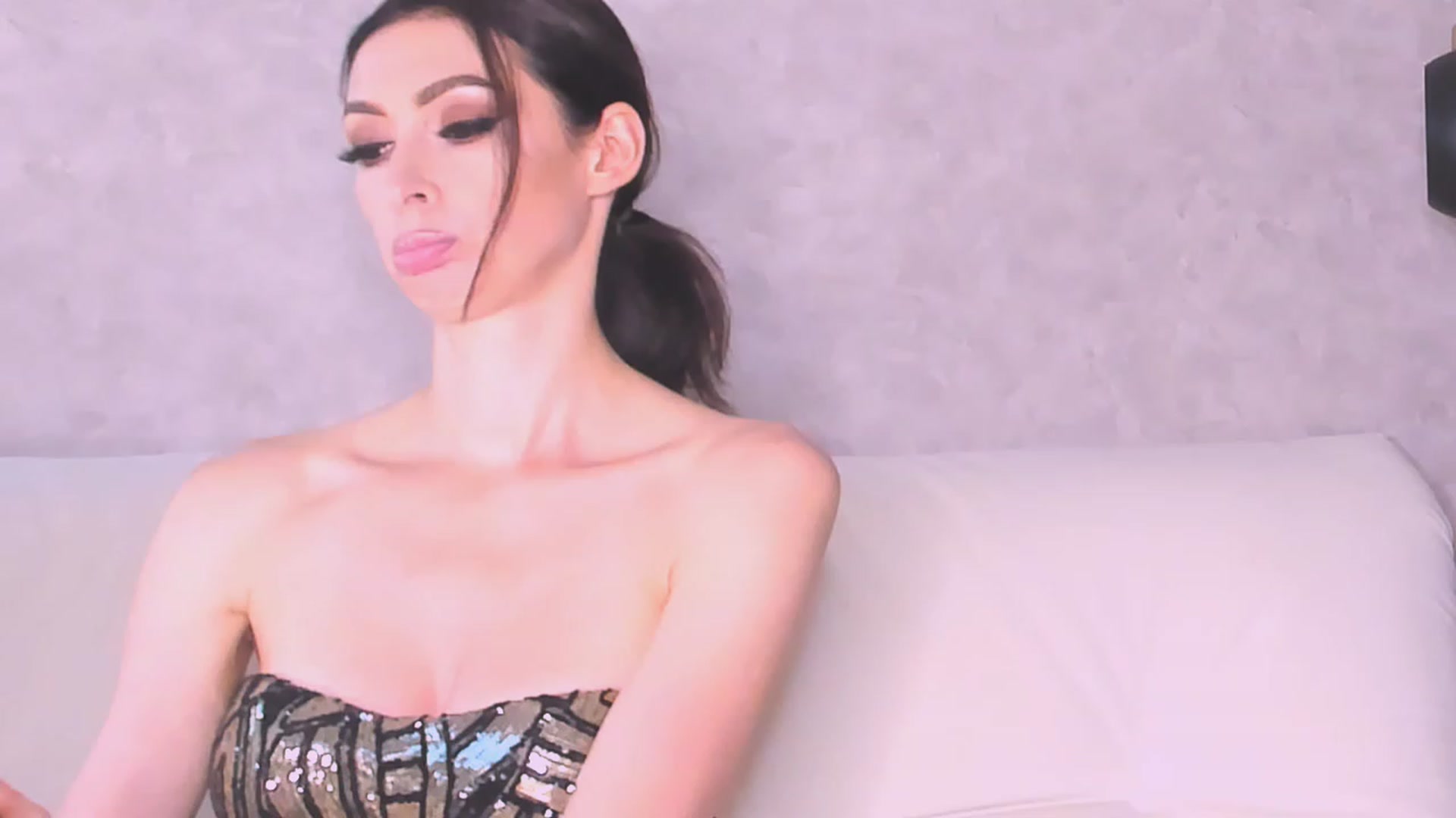 Gallery image thumbnail from AloeVera's myfreecams stream on, 08/09/2023, 23:39 image 19 of 20