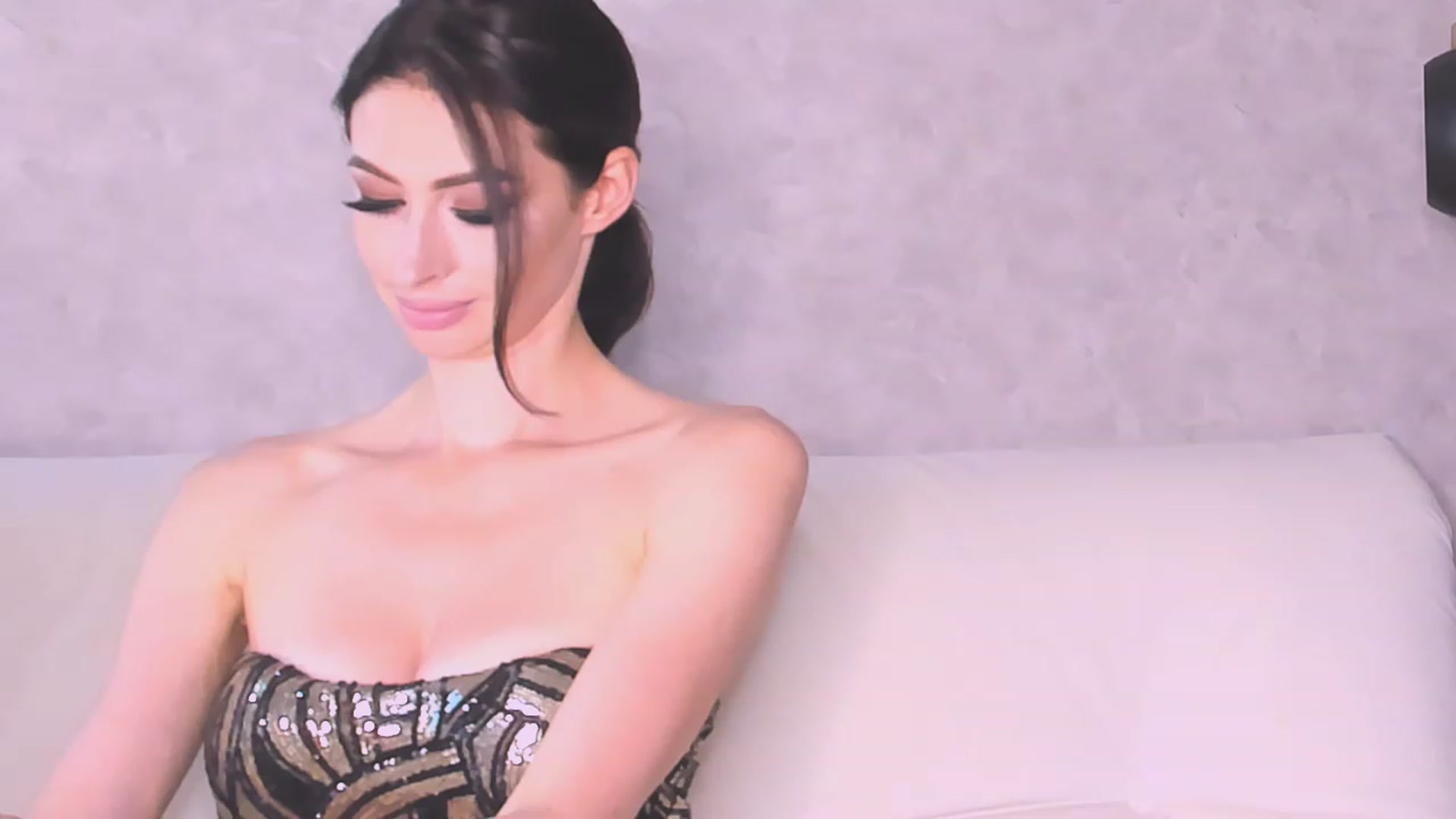 Gallery image thumbnail from AloeVera's myfreecams stream on, 08/09/2023, 23:39 image 4 of 20
