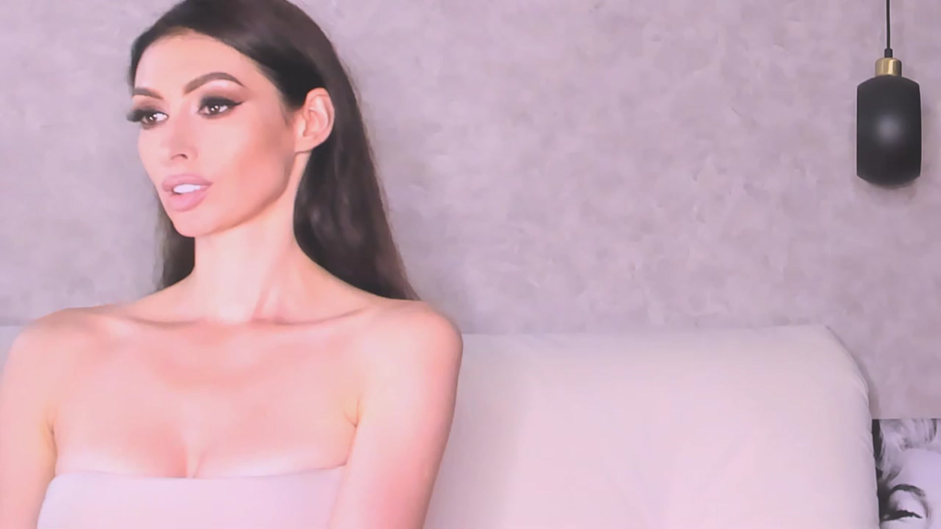 Gallery image thumbnail from AloeVera's myfreecams stream on, 08/14/2023, 23:00 image 4 of 20