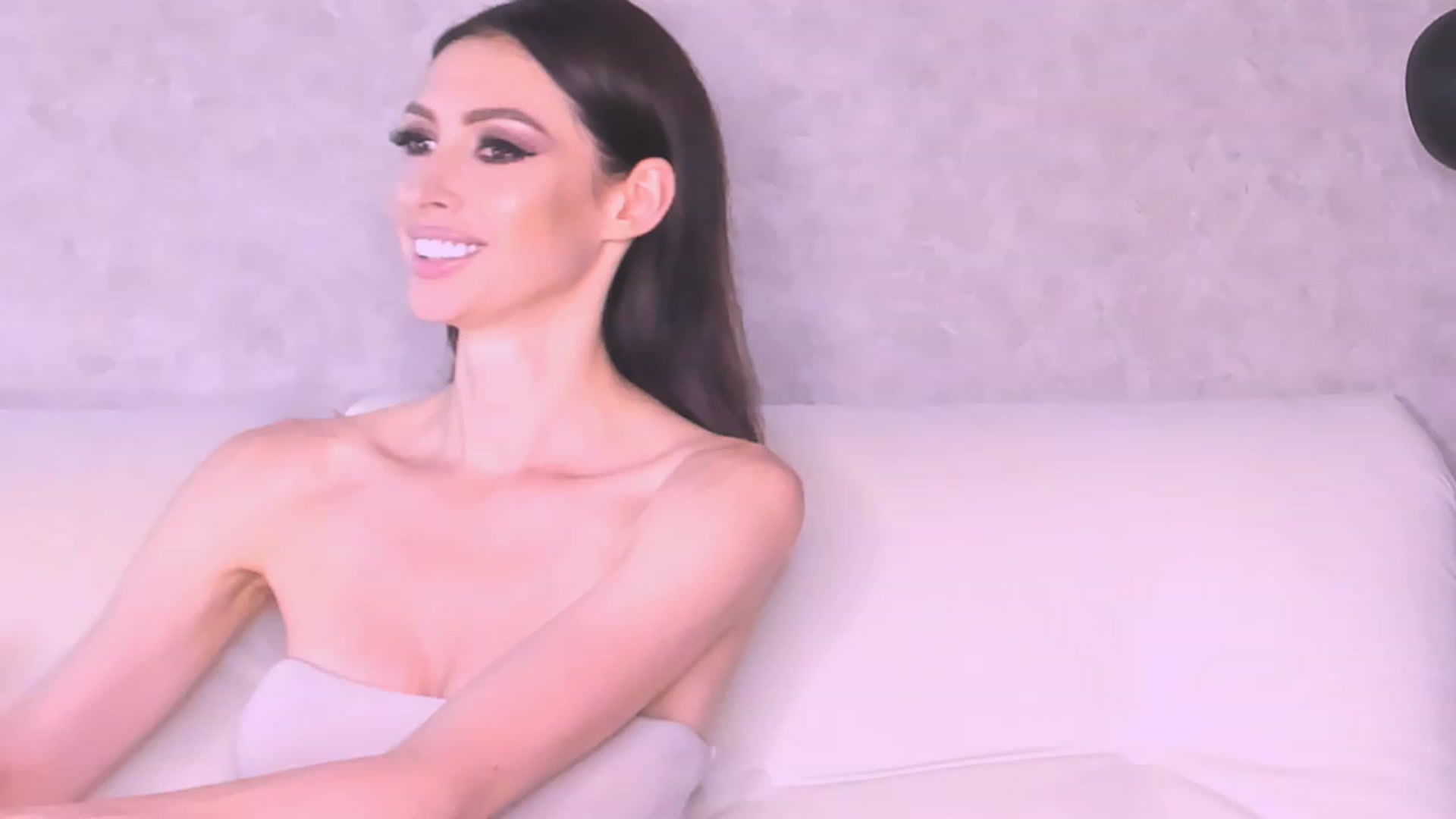 Gallery image thumbnail from AloeVera's myfreecams stream on, 08/22/2023, 23:19 image 2 of 20