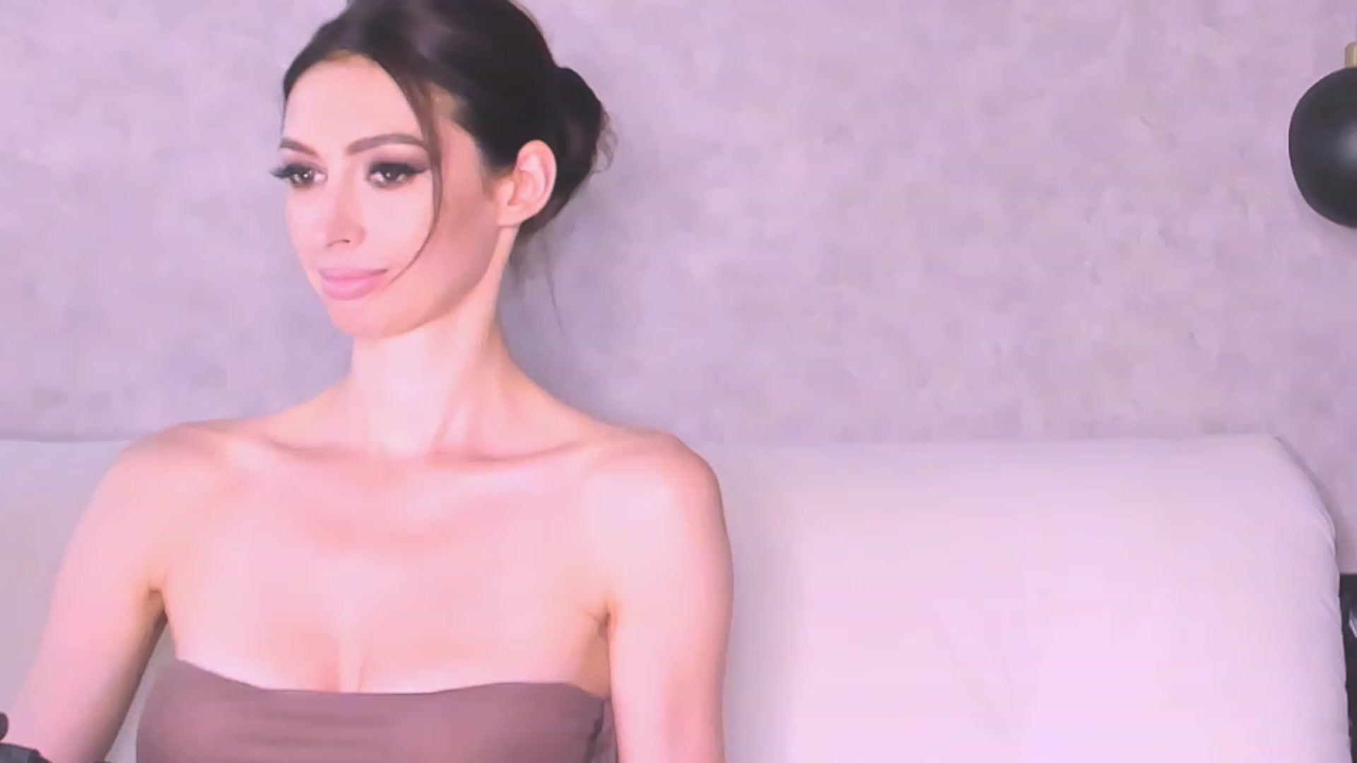 Gallery image thumbnail from AloeVera's myfreecams stream on, 08/24/2023, 24:21 image 18 of 20
