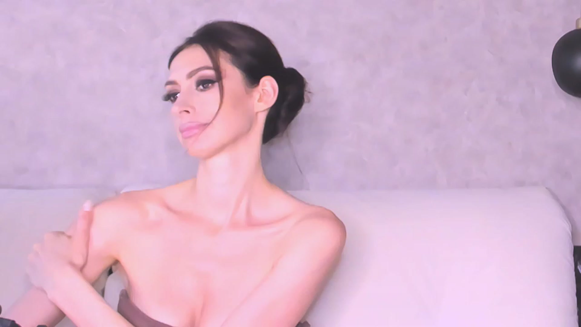 Gallery image thumbnail from AloeVera's myfreecams stream on, 08/24/2023, 24:21 image 6 of 20