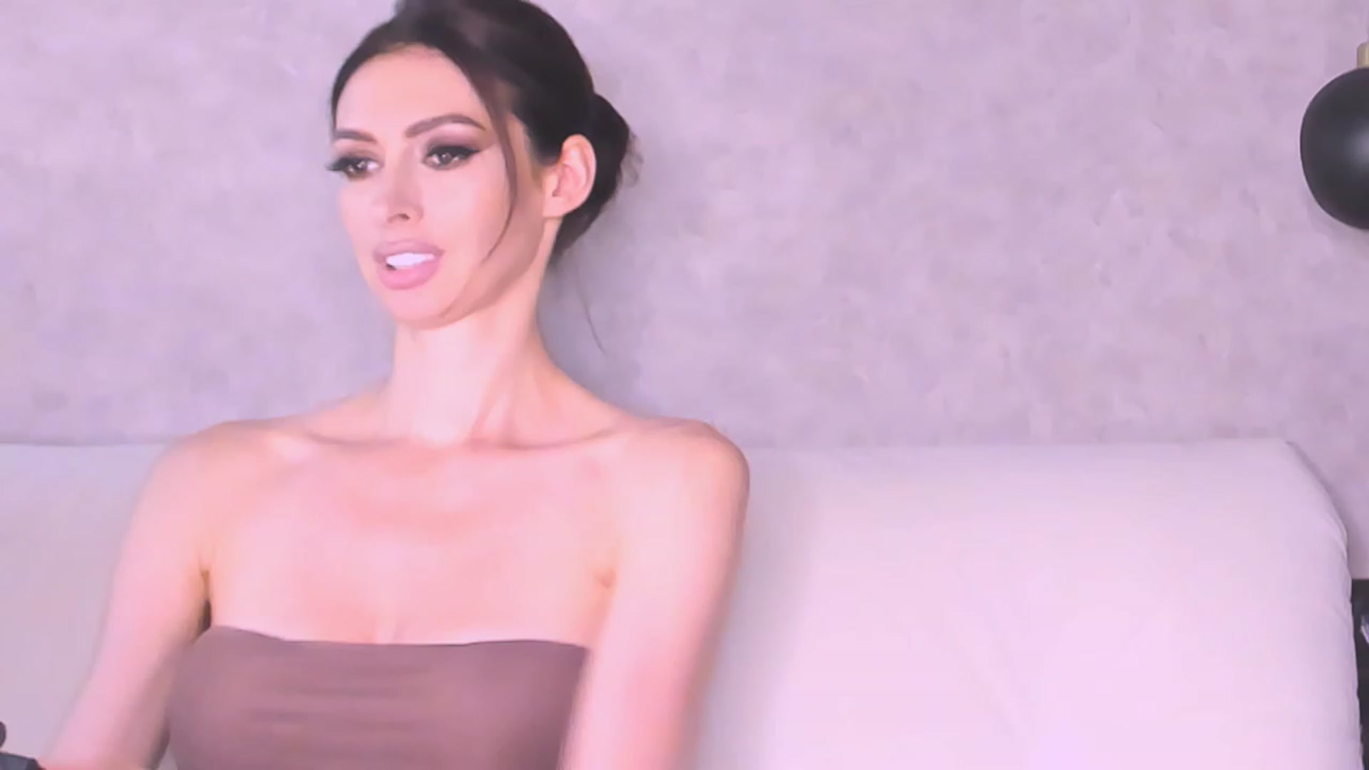 Gallery image thumbnail from AloeVera's myfreecams stream on, 08/24/2023, 24:21 image 15 of 20