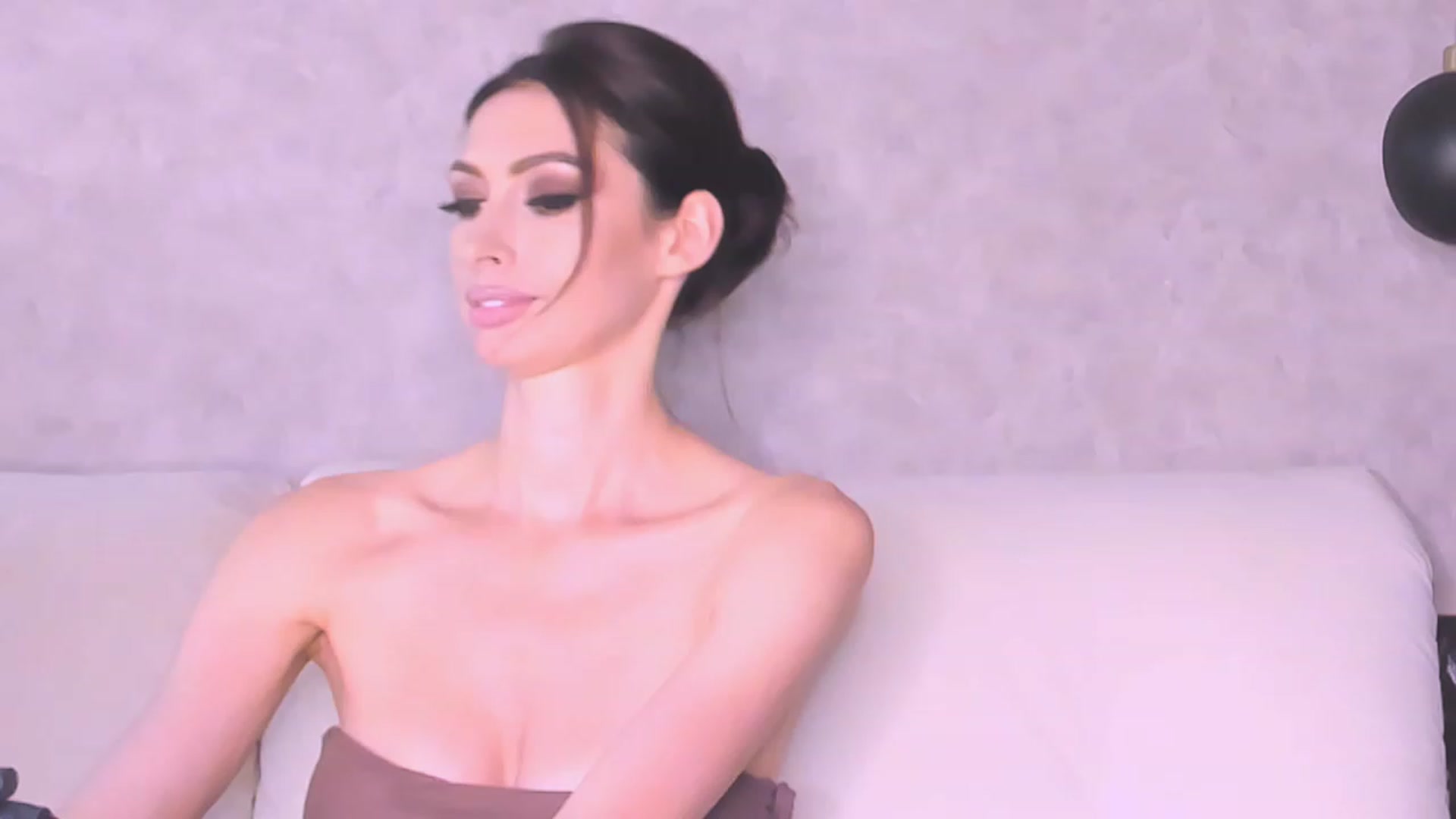 Gallery image thumbnail from AloeVera's myfreecams stream on, 08/24/2023, 24:21 image 5 of 20