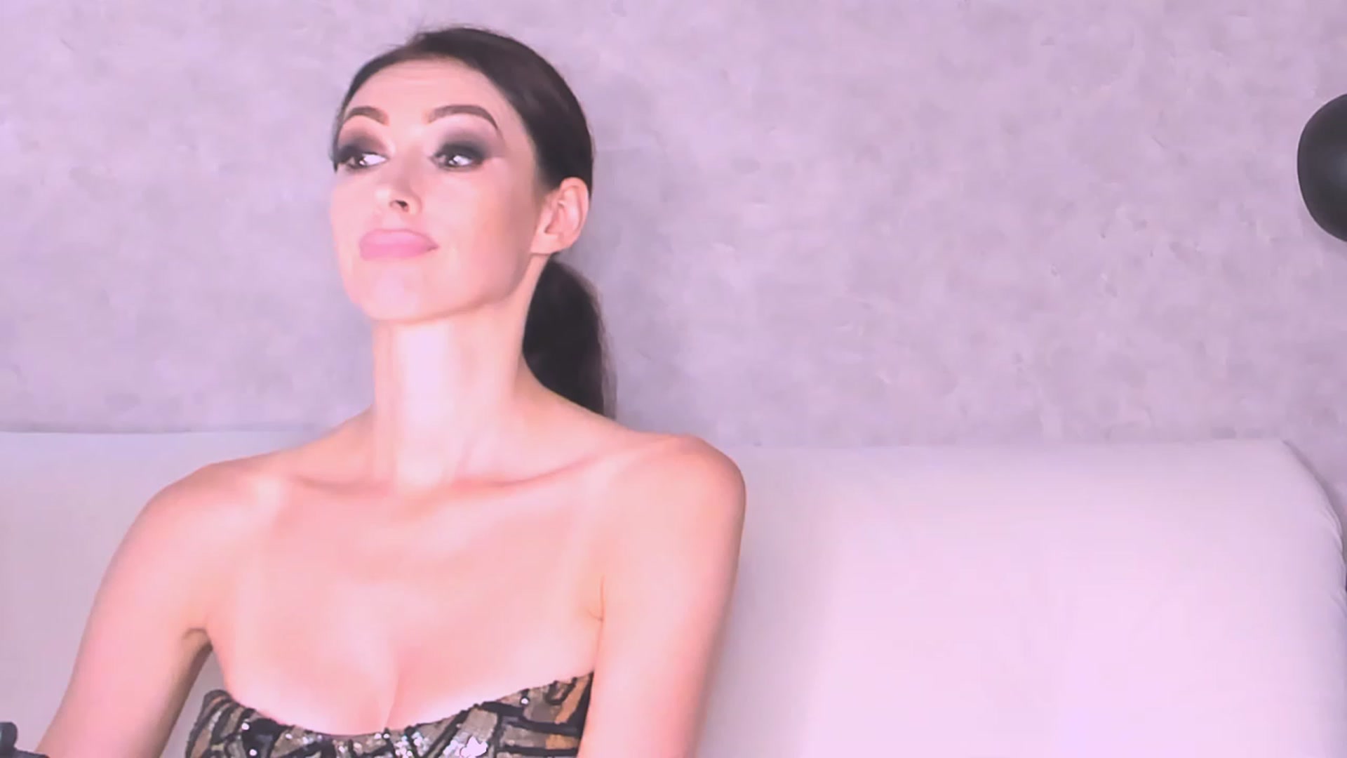 Gallery image thumbnail from AloeVera's myfreecams stream on, 09/17/2023, 24:44 image 17 of 20