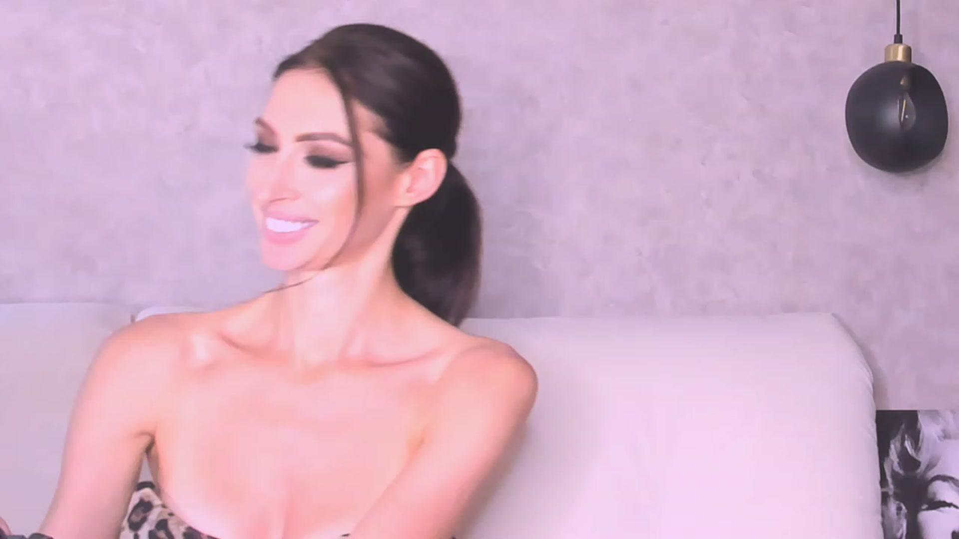 Gallery image thumbnail from AloeVera's myfreecams stream on, 09/29/2023, 01:01 image 6 of 20