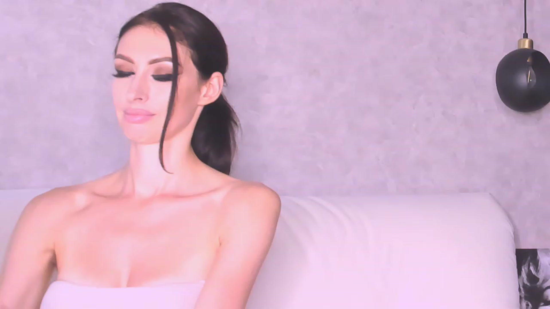 Gallery image thumbnail from AloeVera's myfreecams stream on, 10/01/2023, 02:24 image 16 of 20
