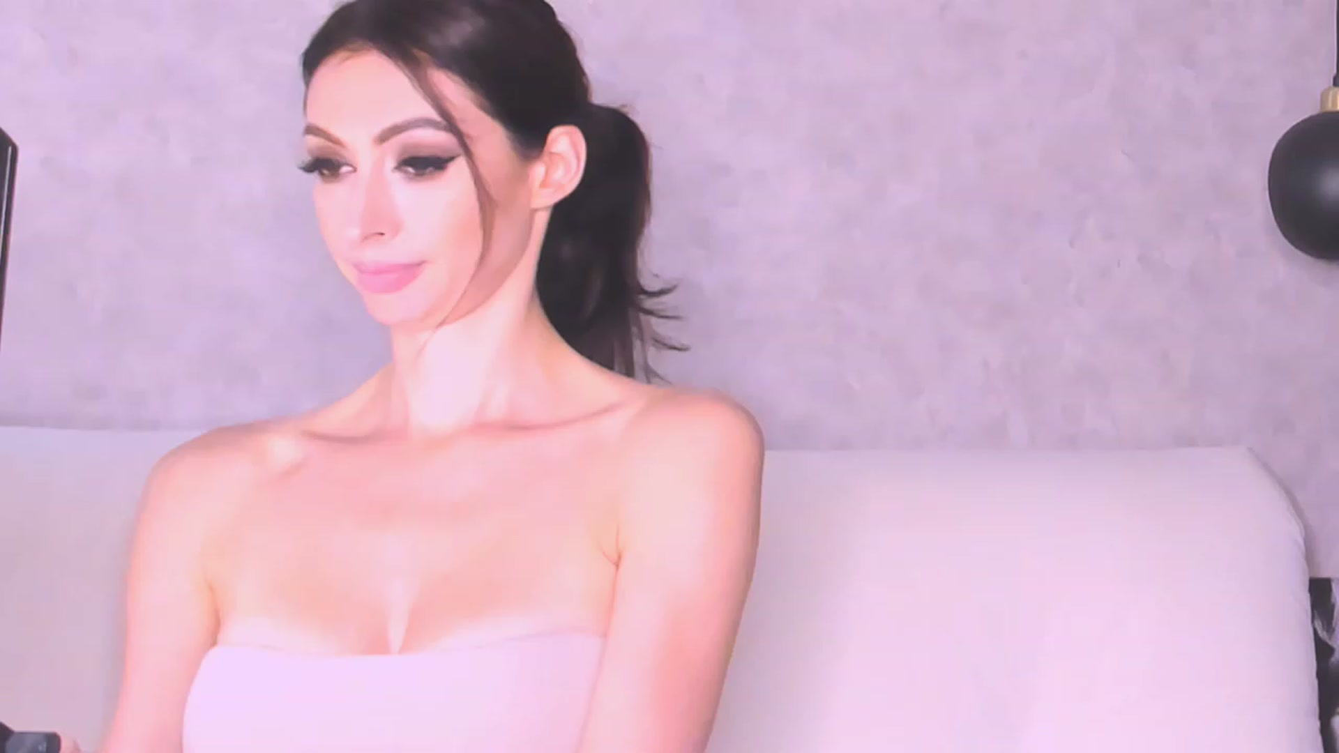 Gallery image thumbnail from AloeVera's myfreecams stream on, 10/13/2023, 24:12 image 16 of 20