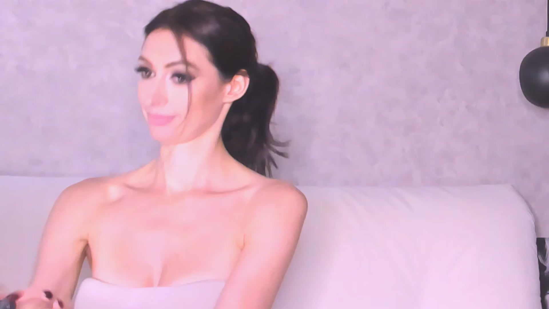Gallery image thumbnail from AloeVera's myfreecams stream on, 10/13/2023, 24:54 image 17 of 20