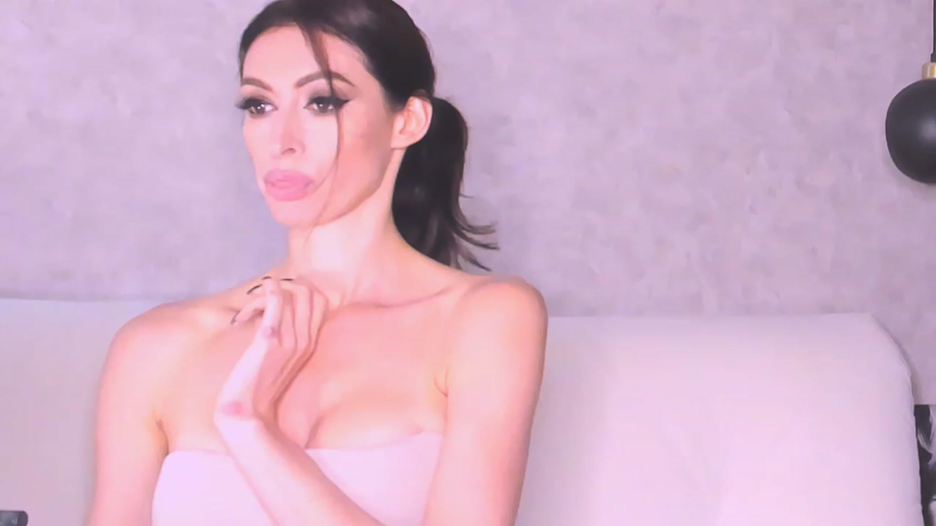 Gallery image thumbnail from AloeVera's myfreecams stream on, 10/13/2023, 24:54 image 9 of 20