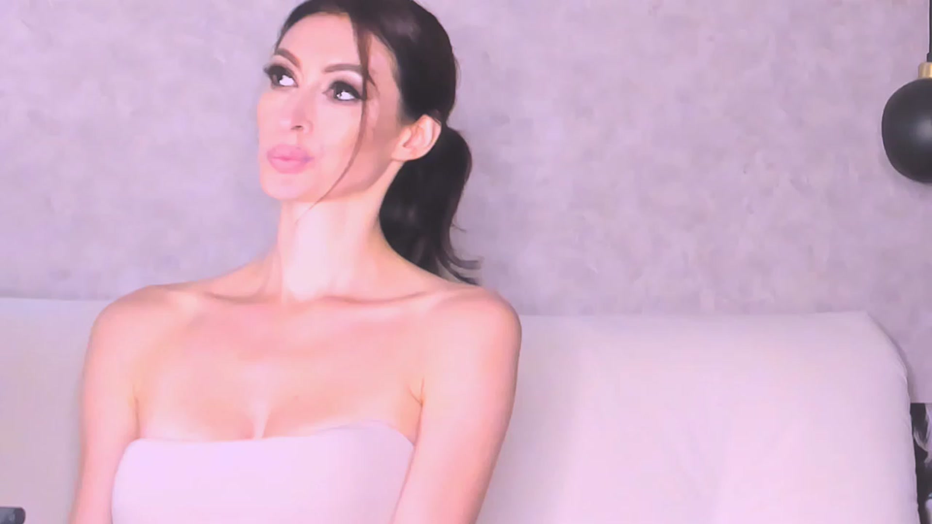 Gallery image thumbnail from AloeVera's myfreecams stream on, 10/13/2023, 24:54 image 8 of 20