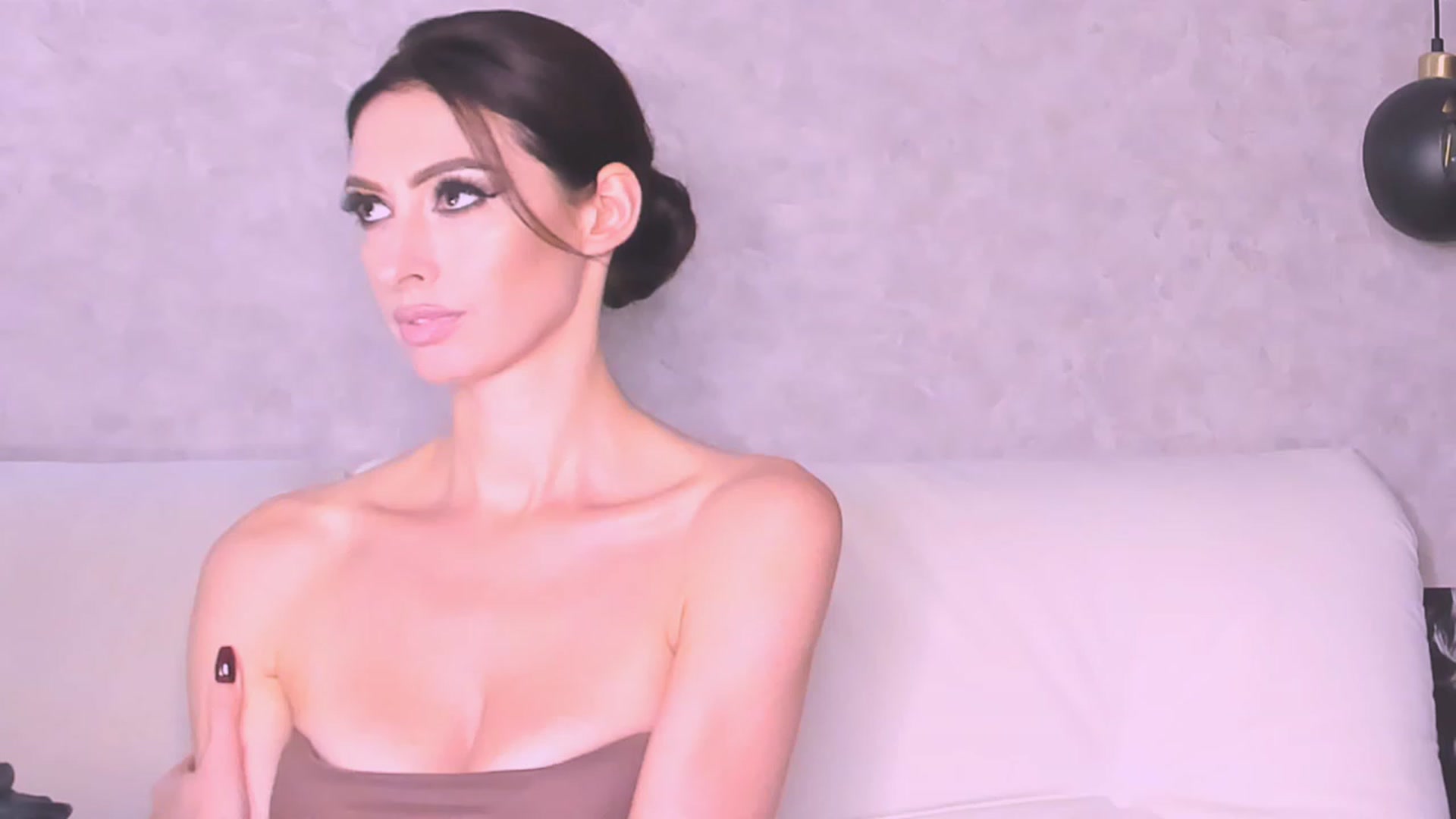 Gallery image thumbnail from AloeVera's myfreecams stream on, 10/14/2023, 24:11 image 11 of 20