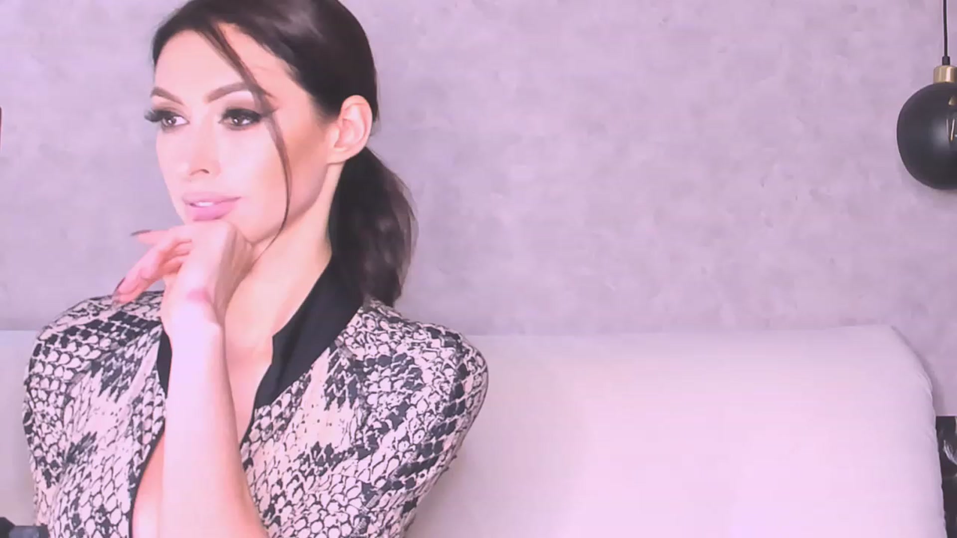 Gallery image thumbnail from AloeVera's myfreecams stream on, 10/17/2023, 24:03 image 7 of 20