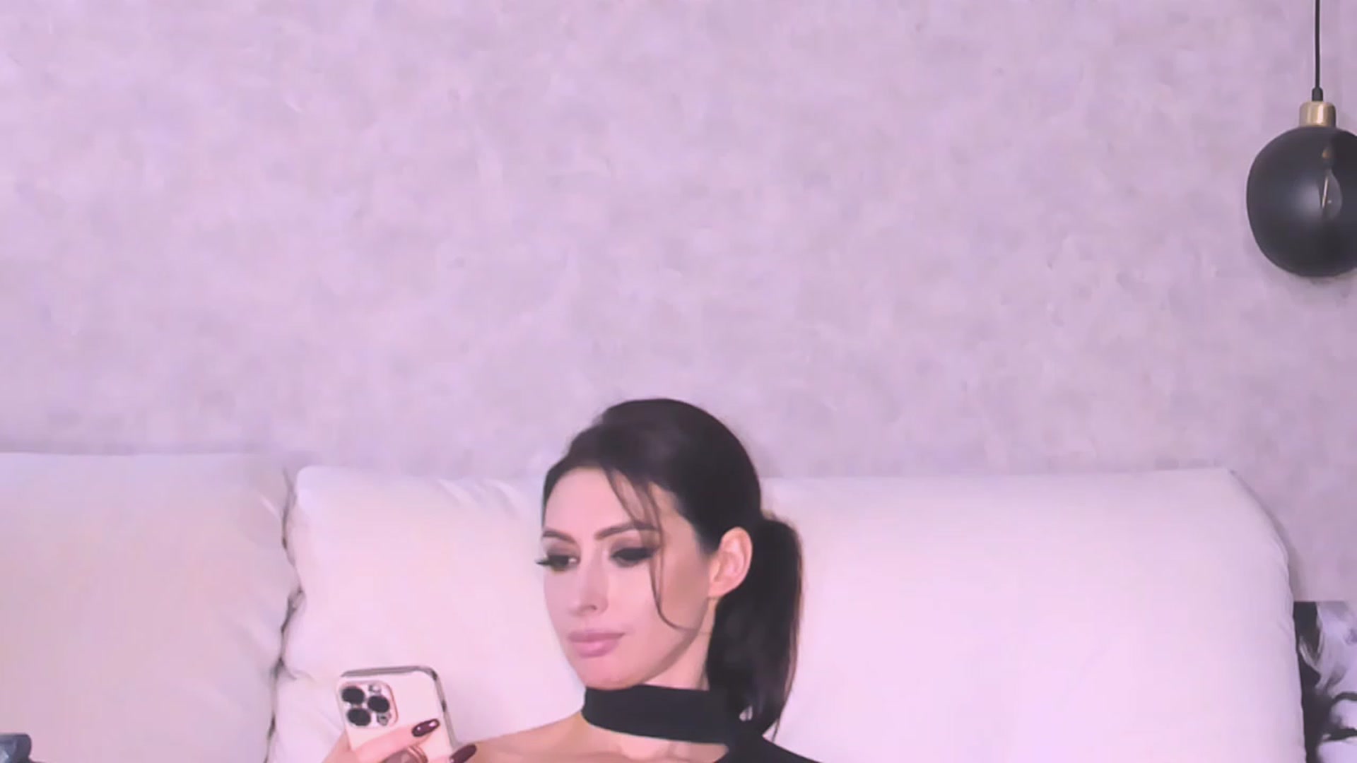 Gallery image thumbnail from AloeVera's myfreecams stream on, 10/19/2023, 23:05 image 12 of 20