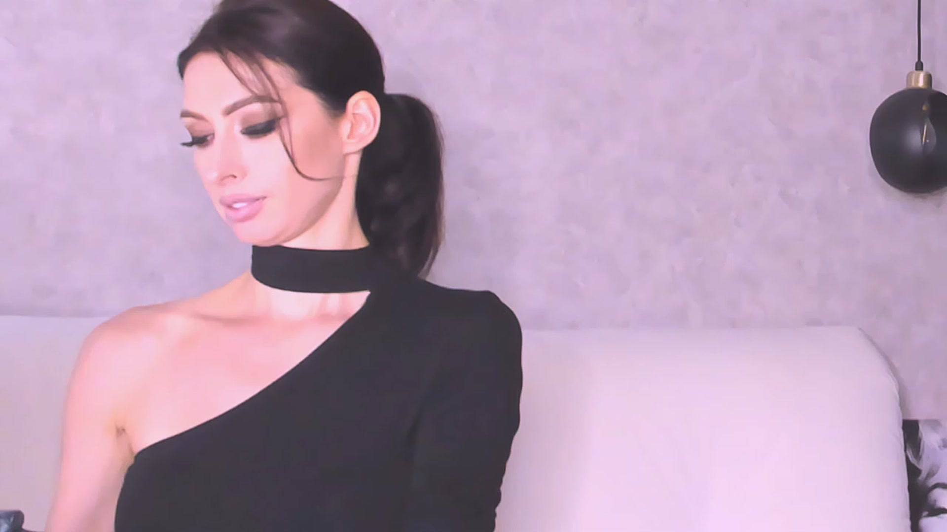 Gallery image thumbnail from AloeVera's myfreecams stream on, 10/19/2023, 23:05 image 4 of 20