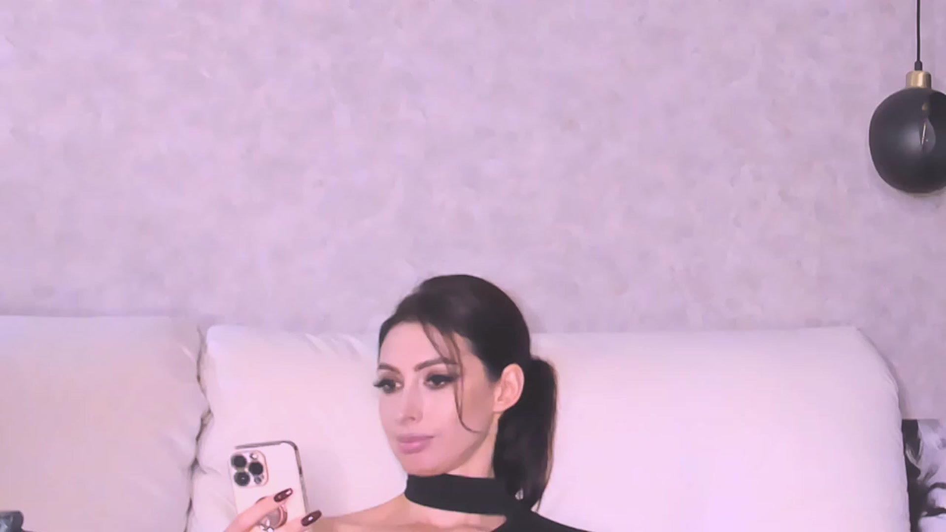 Gallery image thumbnail from AloeVera's myfreecams stream on, 10/19/2023, 23:05 image 9 of 20