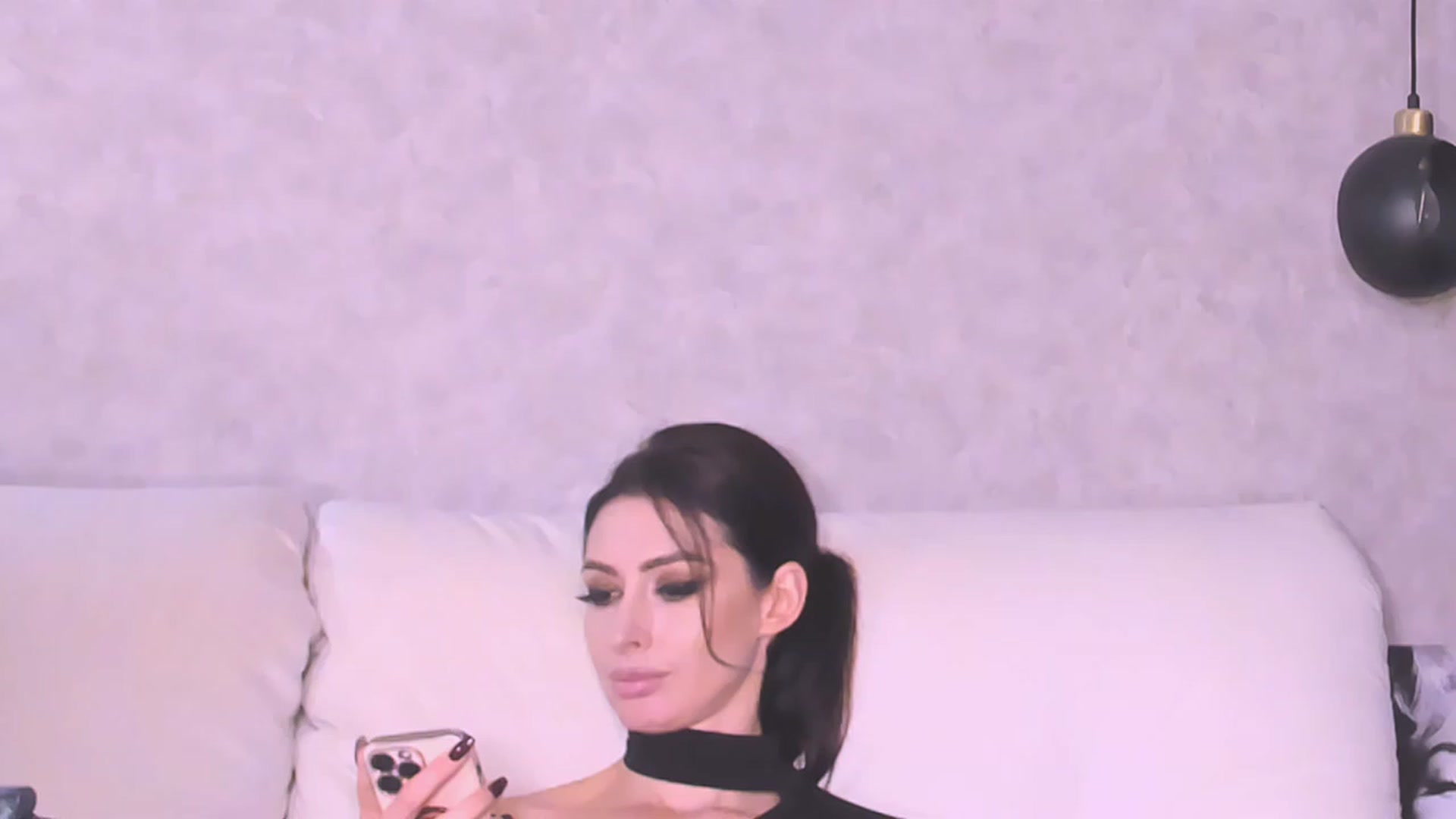 Gallery image thumbnail from AloeVera's myfreecams stream on, 10/19/2023, 23:05 image 11 of 20