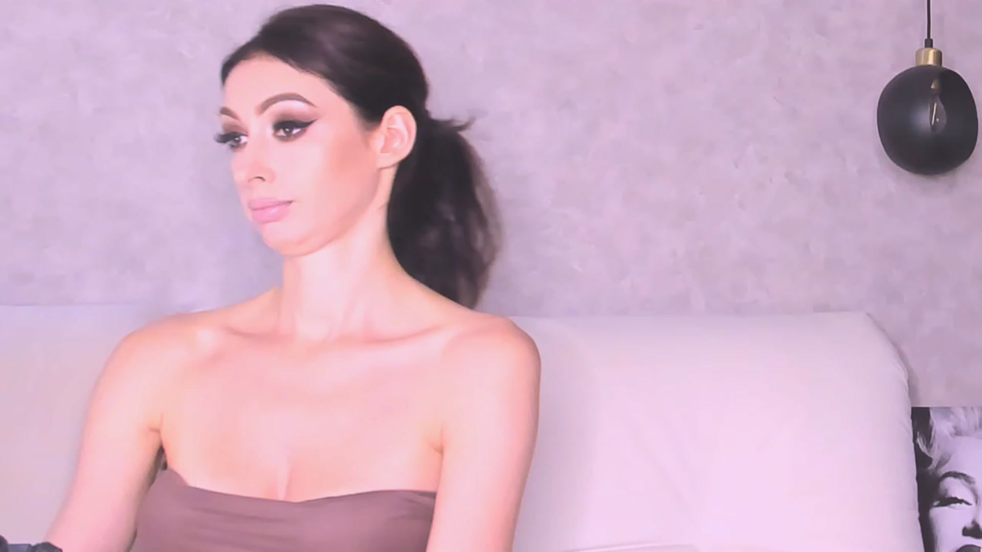 Gallery image thumbnail from AloeVera's myfreecams stream on, 10/21/2023, 24:02 image 8 of 20