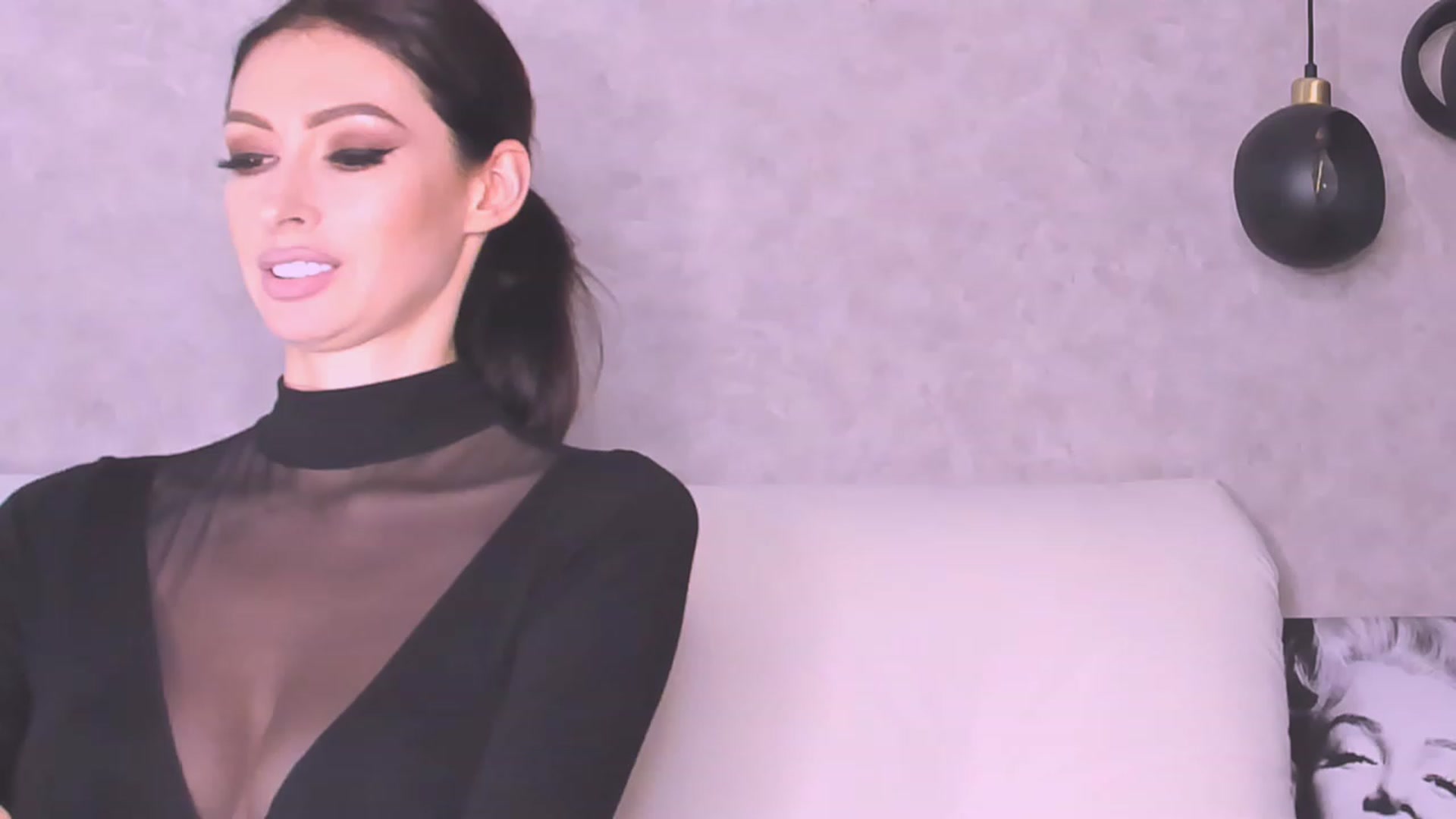 Gallery image thumbnail from AloeVera's myfreecams stream on, 10/26/2023, 01:12 image 5 of 20