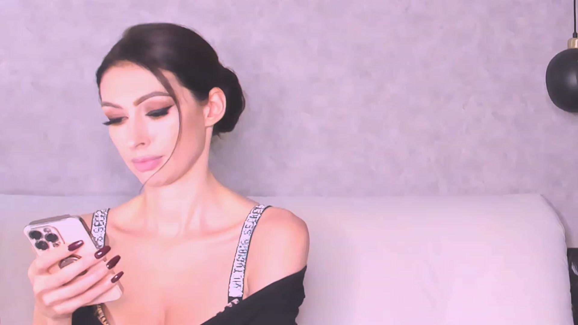 Gallery image thumbnail from AloeVera's myfreecams stream on, 10/27/2023, 24:01 image 10 of 20