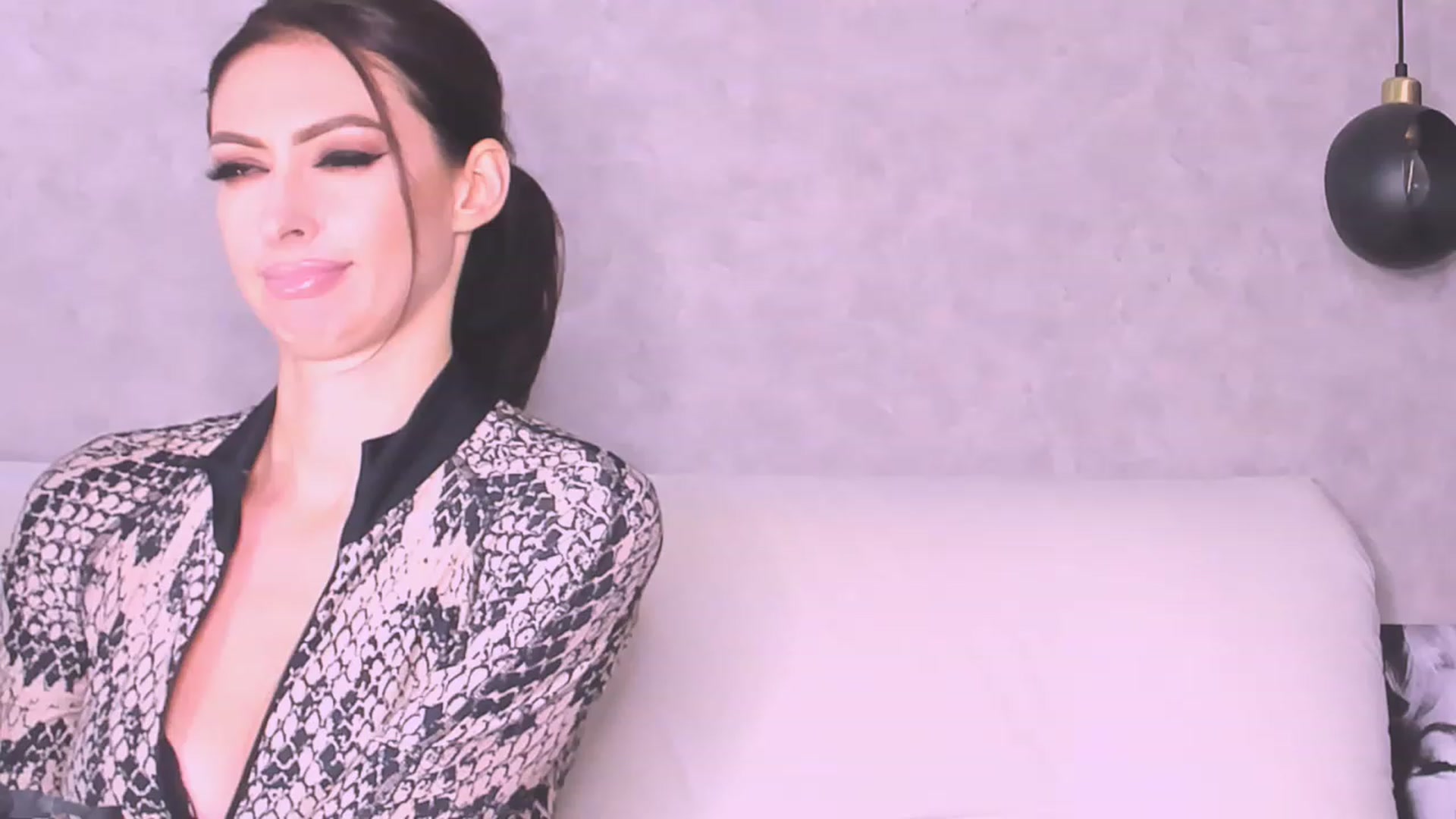 Gallery image thumbnail from AloeVera's myfreecams stream on, 10/30/2023, 02:01 image 7 of 20