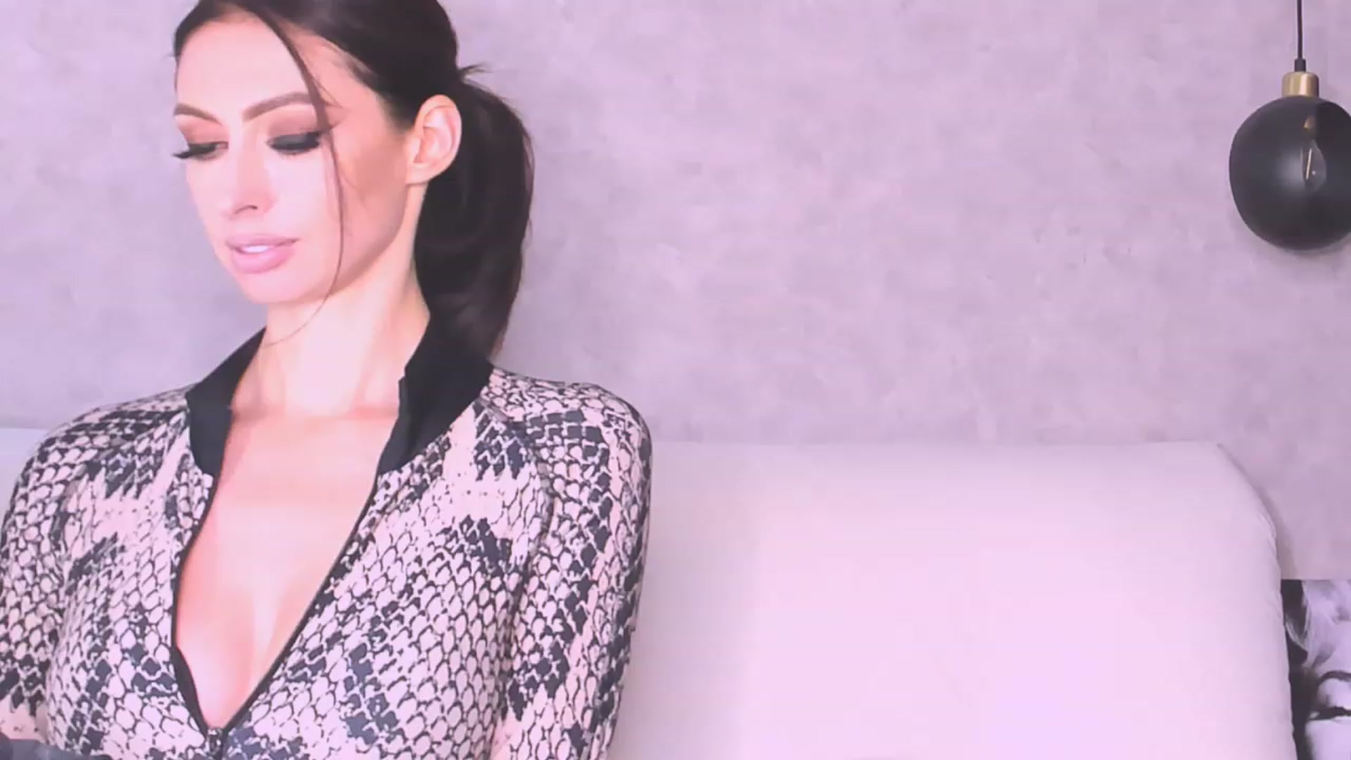 Gallery image thumbnail from AloeVera's myfreecams stream on, 10/30/2023, 02:01 image 17 of 20