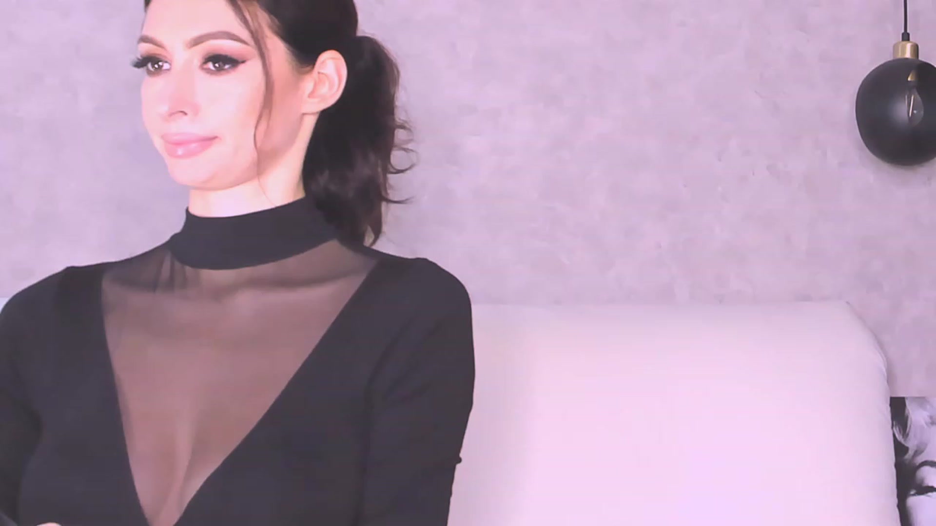 Gallery image thumbnail from AloeVera's myfreecams stream on, 10/31/2023, 01:19 image 8 of 20