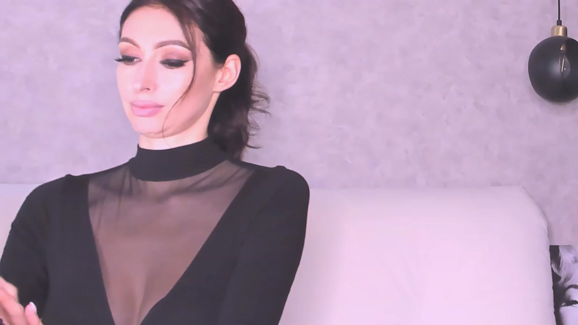 Gallery image thumbnail from AloeVera's myfreecams stream on, 10/31/2023, 01:19 image 16 of 20
