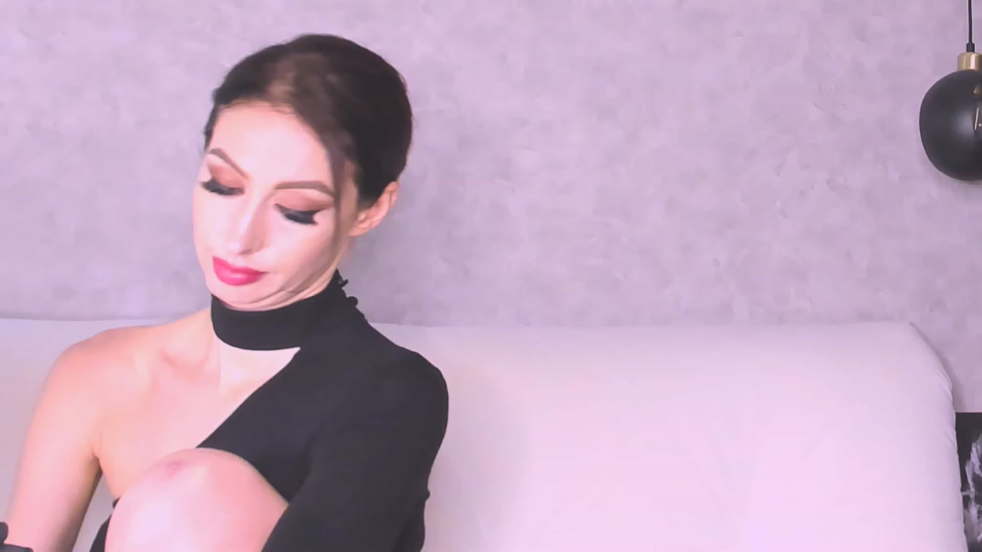 Gallery image thumbnail from AloeVera's myfreecams stream on, 11/07/2023, 02:04 image 2 of 20