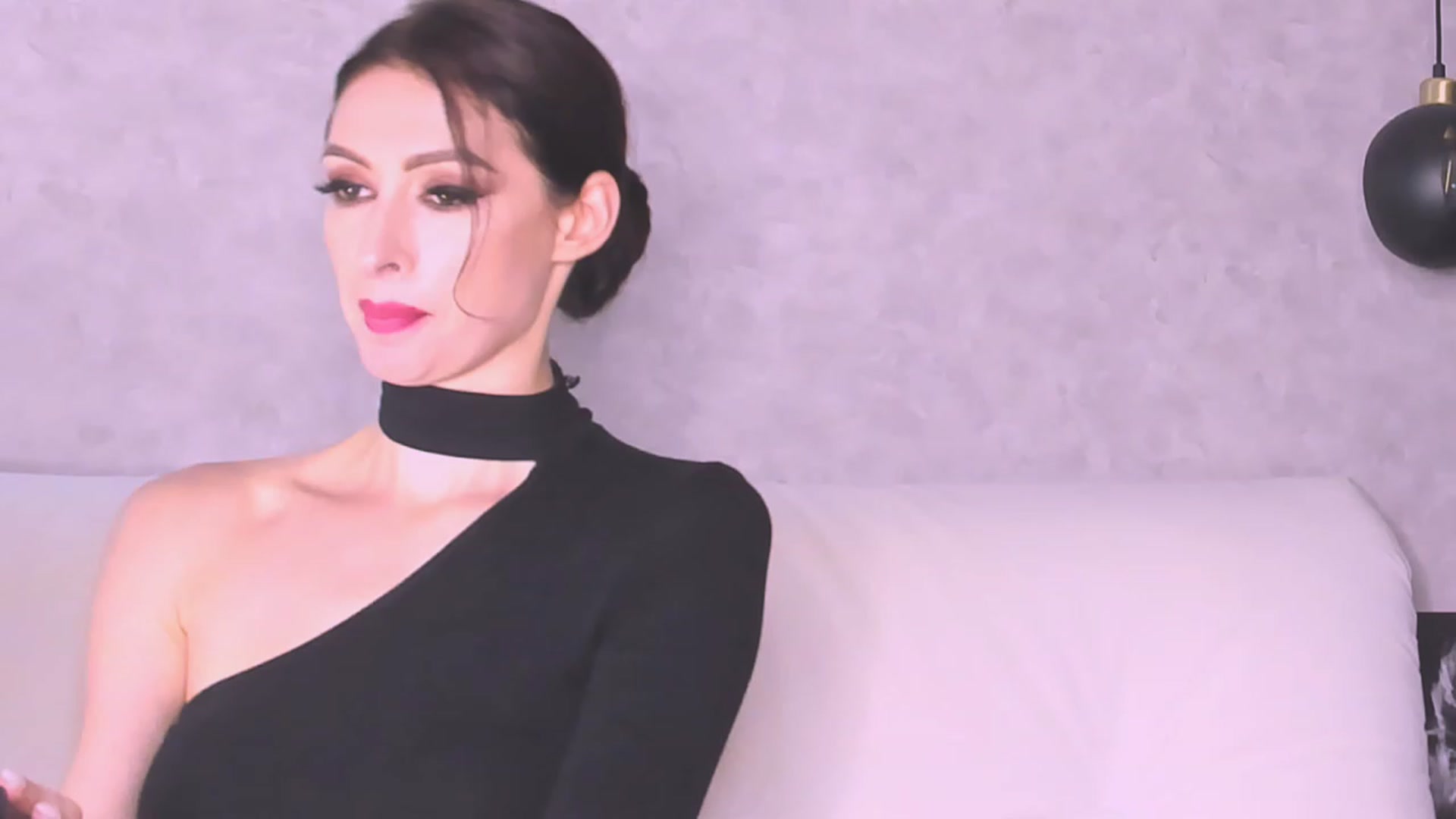 Gallery image thumbnail from AloeVera's myfreecams stream on, 11/07/2023, 02:04 image 16 of 20