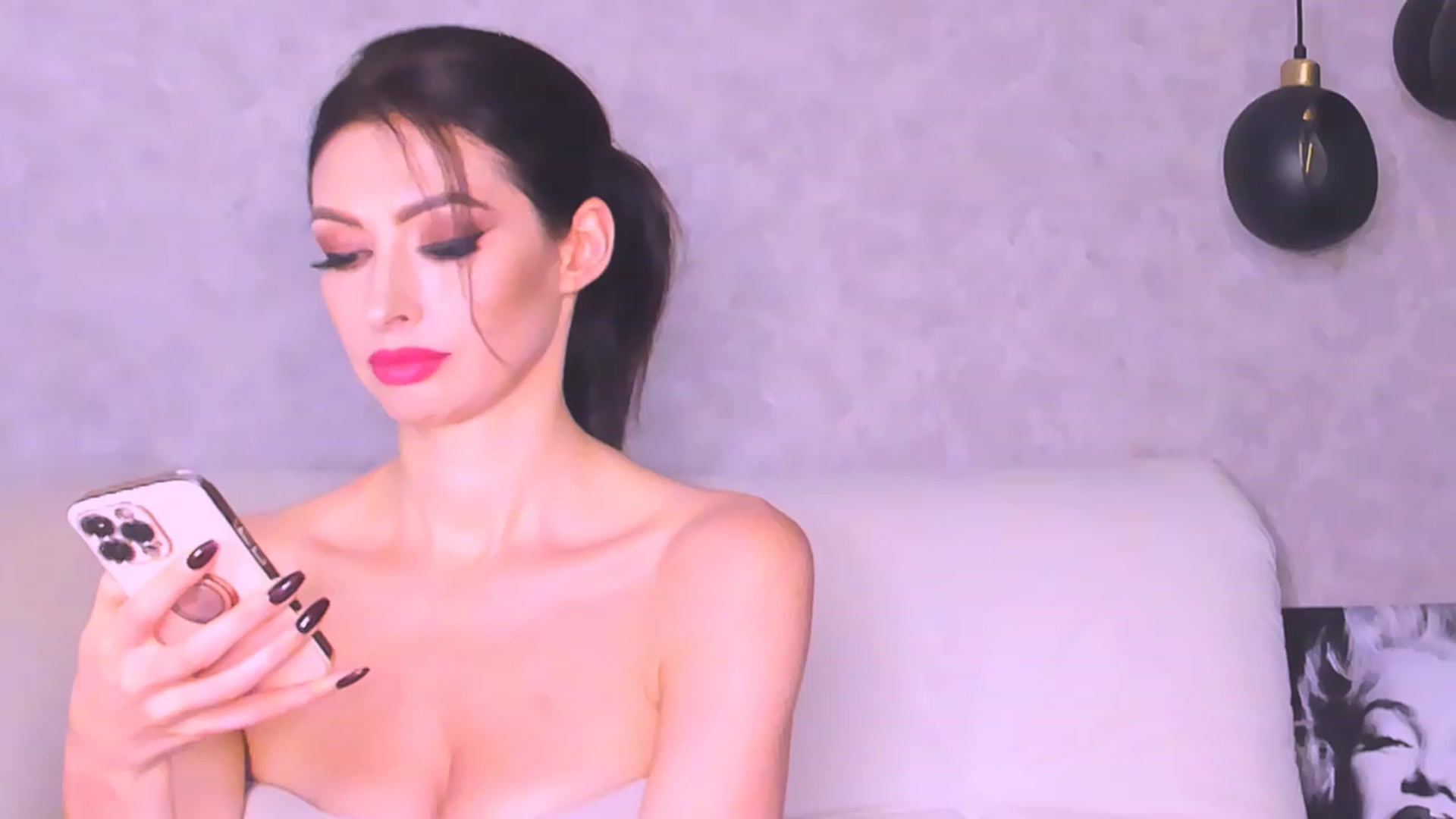 Gallery image thumbnail from AloeVera's myfreecams stream on, 11/21/2023, 02:01 image 3 of 20