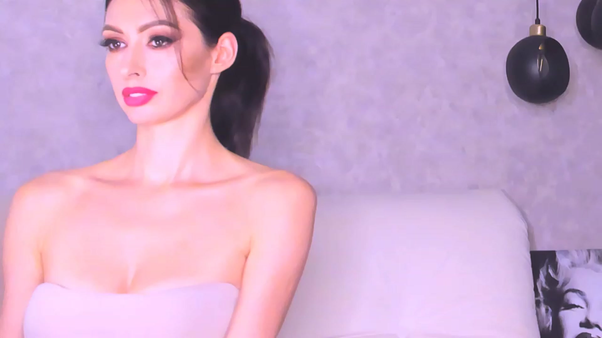 Gallery image thumbnail from AloeVera's myfreecams stream on, 11/21/2023, 02:01 image 4 of 20