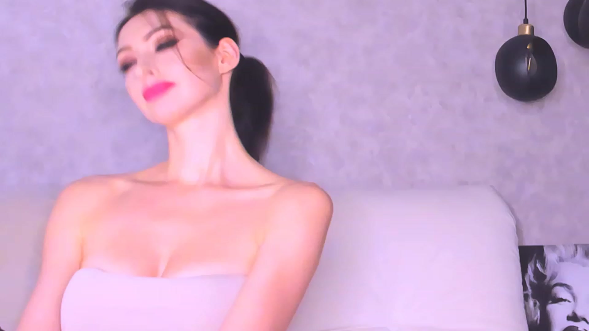 Gallery image thumbnail from AloeVera's myfreecams stream on, 11/21/2023, 02:01 image 5 of 20