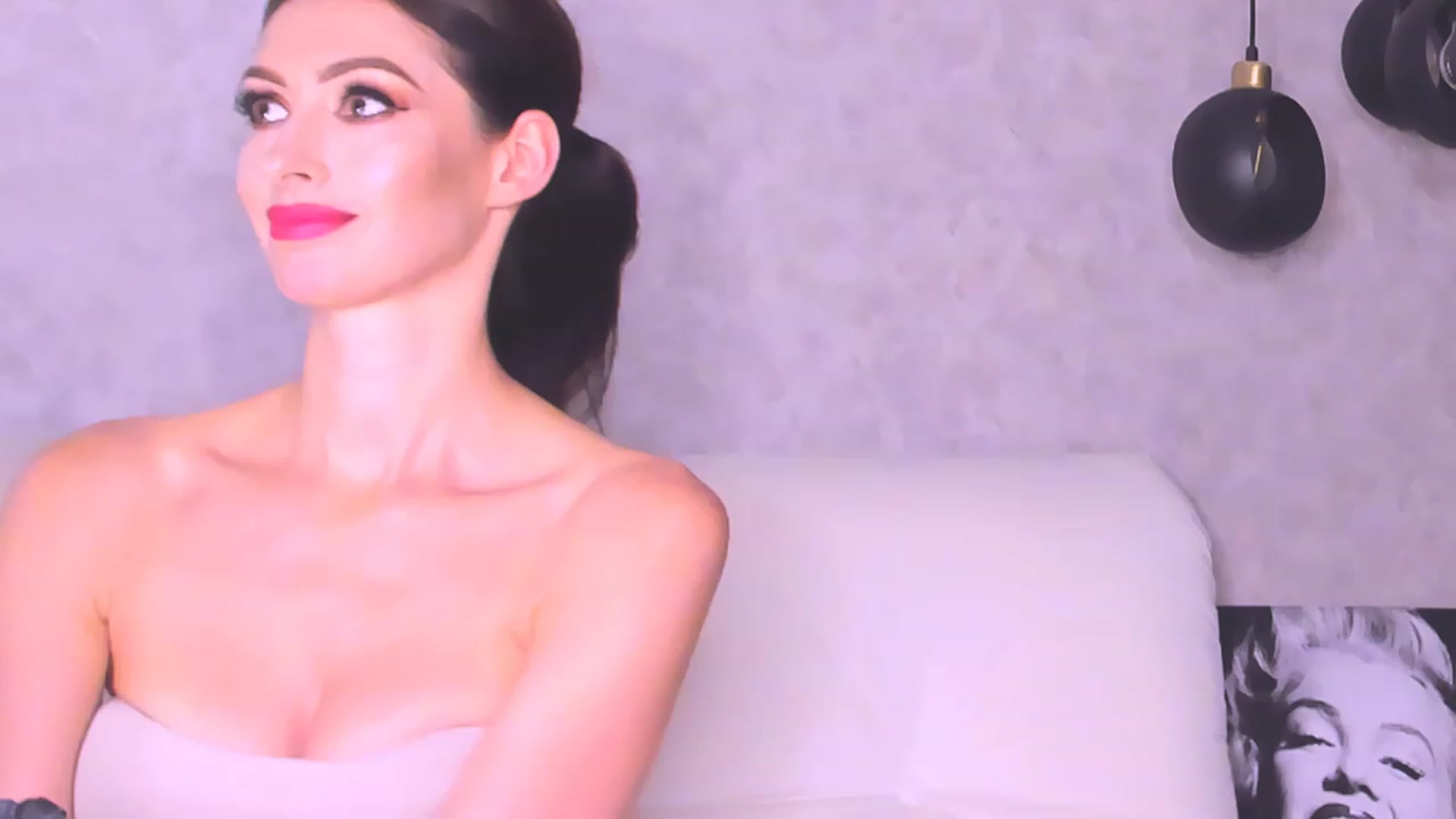 Gallery image thumbnail from AloeVera's myfreecams stream on, 12/31/2023, 24:54 image 6 of 20