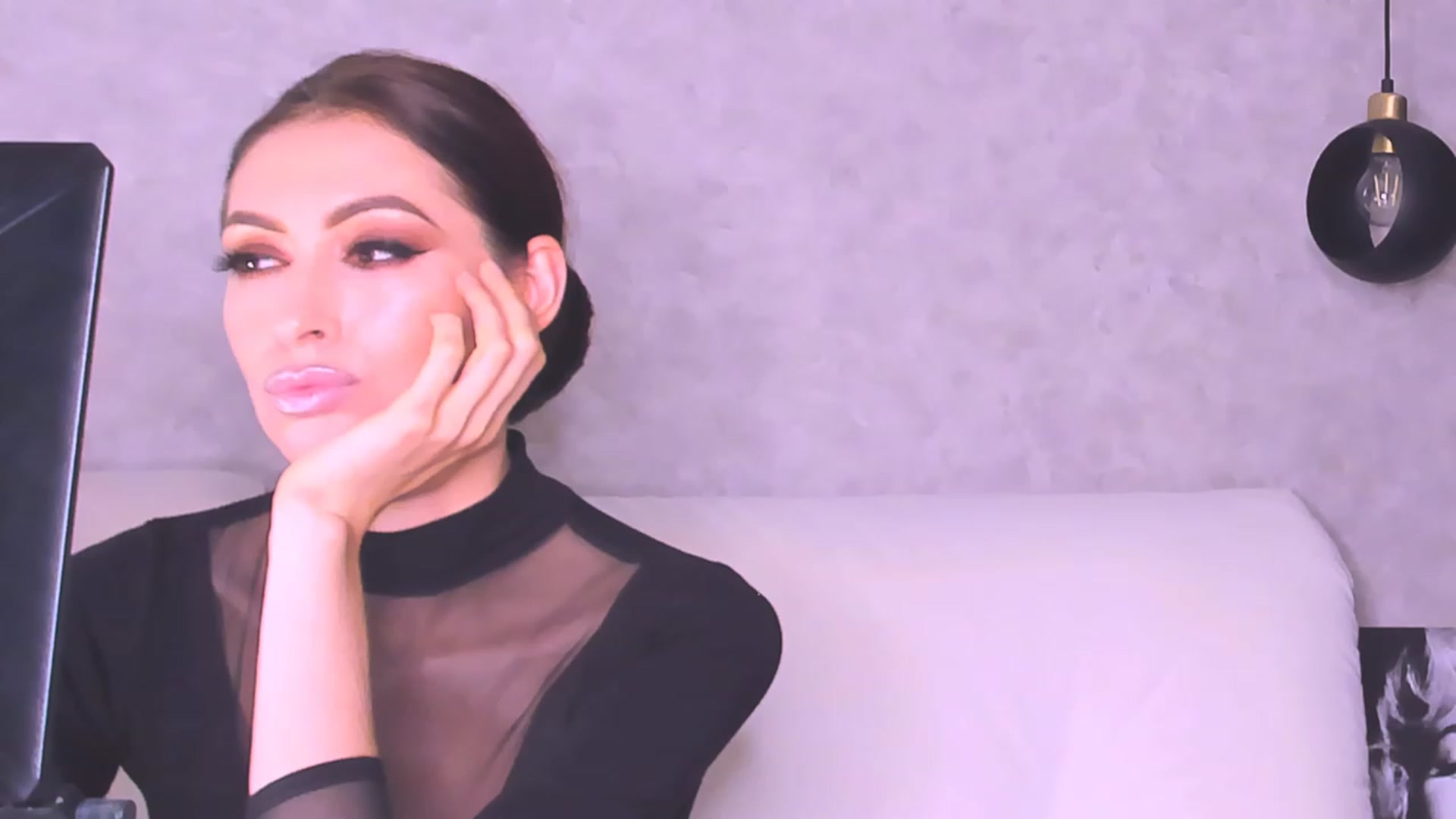 Gallery image thumbnail from AloeVera's myfreecams stream on, 01/02/2024, 23:53 image 15 of 20