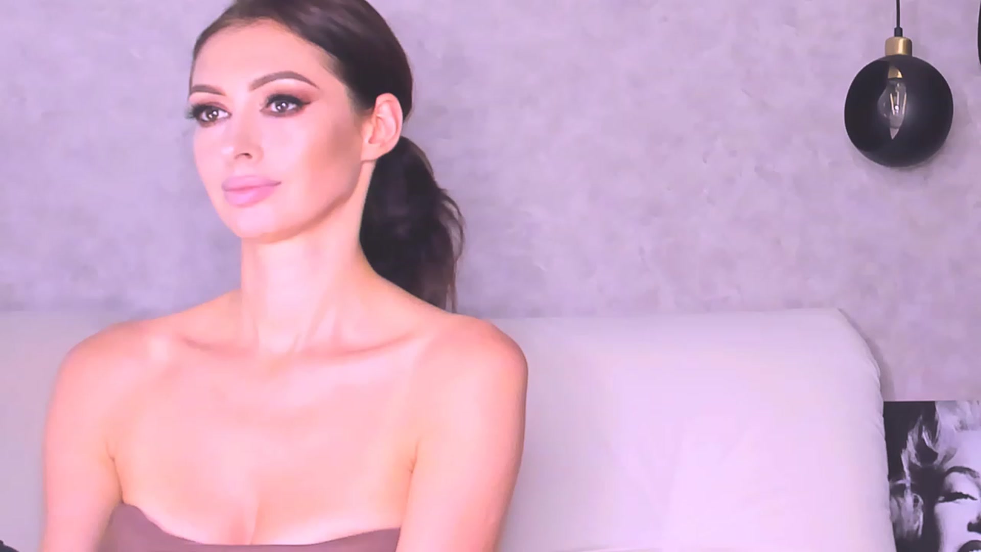 Gallery image thumbnail from AloeVera's myfreecams stream on, 01/05/2024, 01:21 image 9 of 20