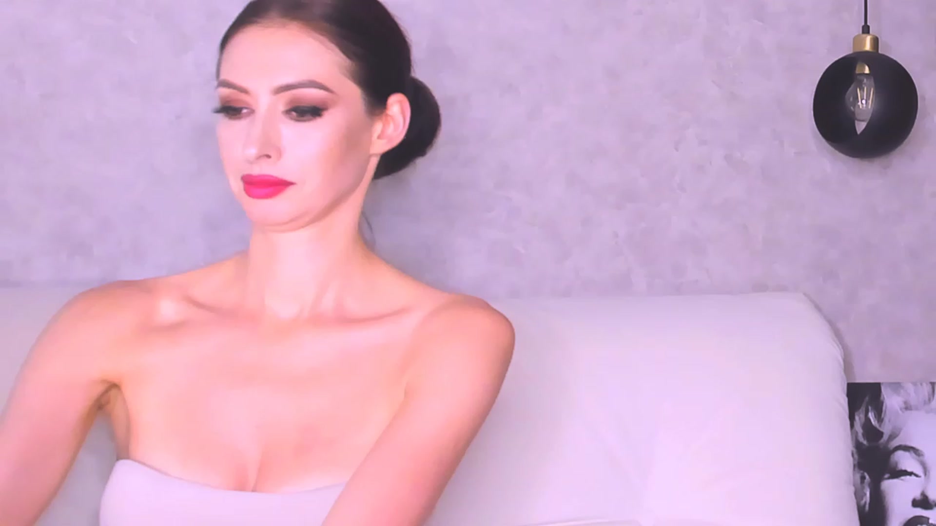Gallery image thumbnail from AloeVera's myfreecams stream on, 01/07/2024, 01:28 image 14 of 20
