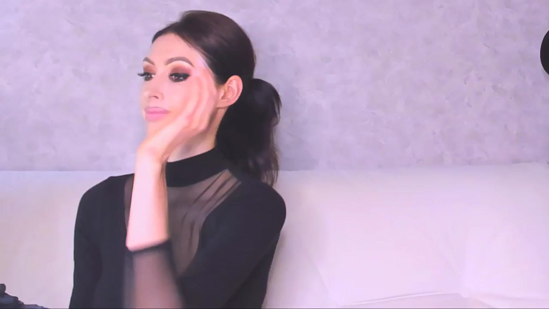 Gallery image thumbnail from AloeVera's myfreecams stream on, 03/17/2024, 01:59 image 16 of 20