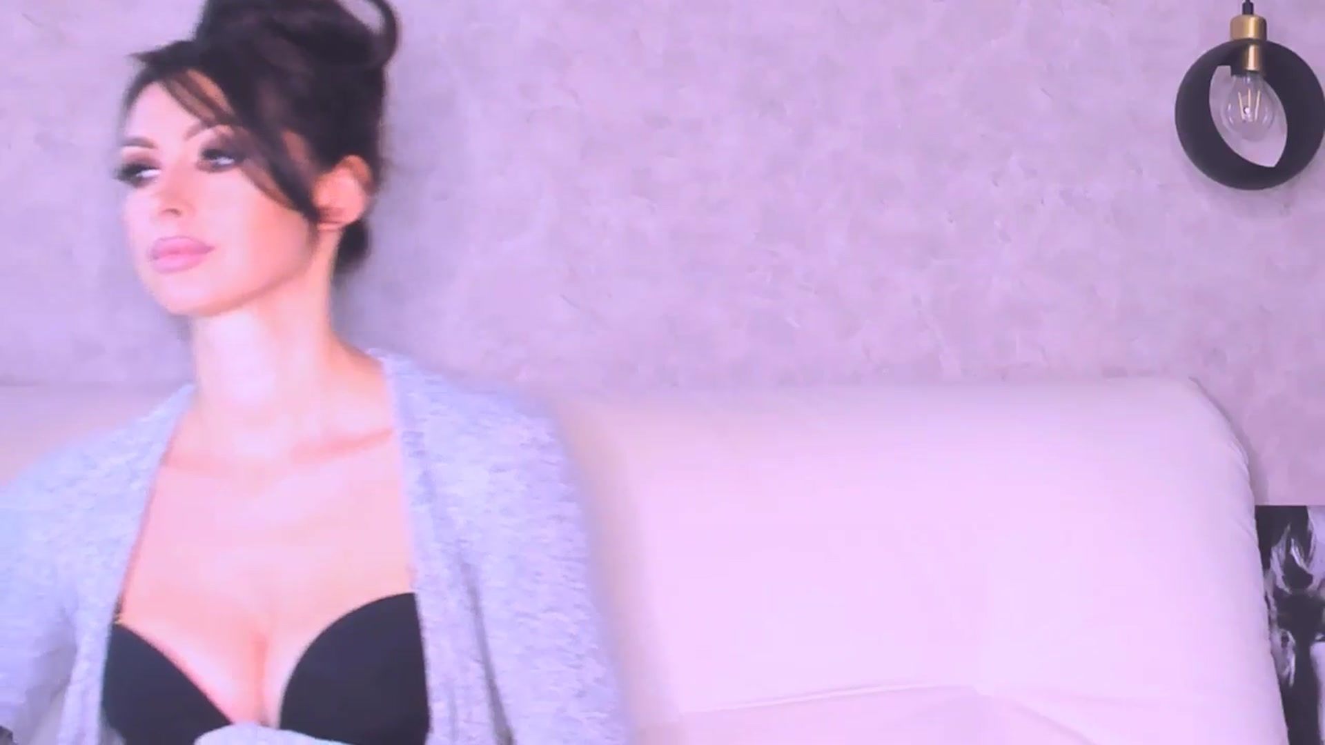 Gallery image thumbnail from AloeVera's myfreecams stream on, 05/14/2024, 02:04 image 4 of 20