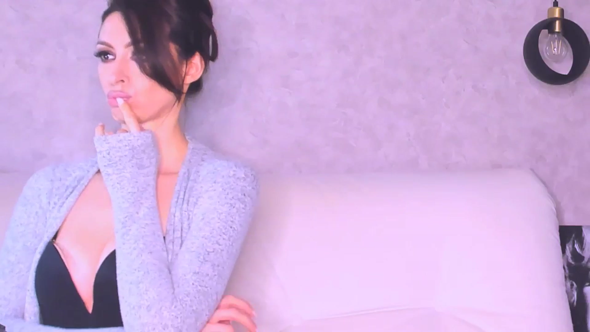 Gallery image thumbnail from AloeVera's myfreecams stream on, 05/14/2024, 02:04 image 8 of 20