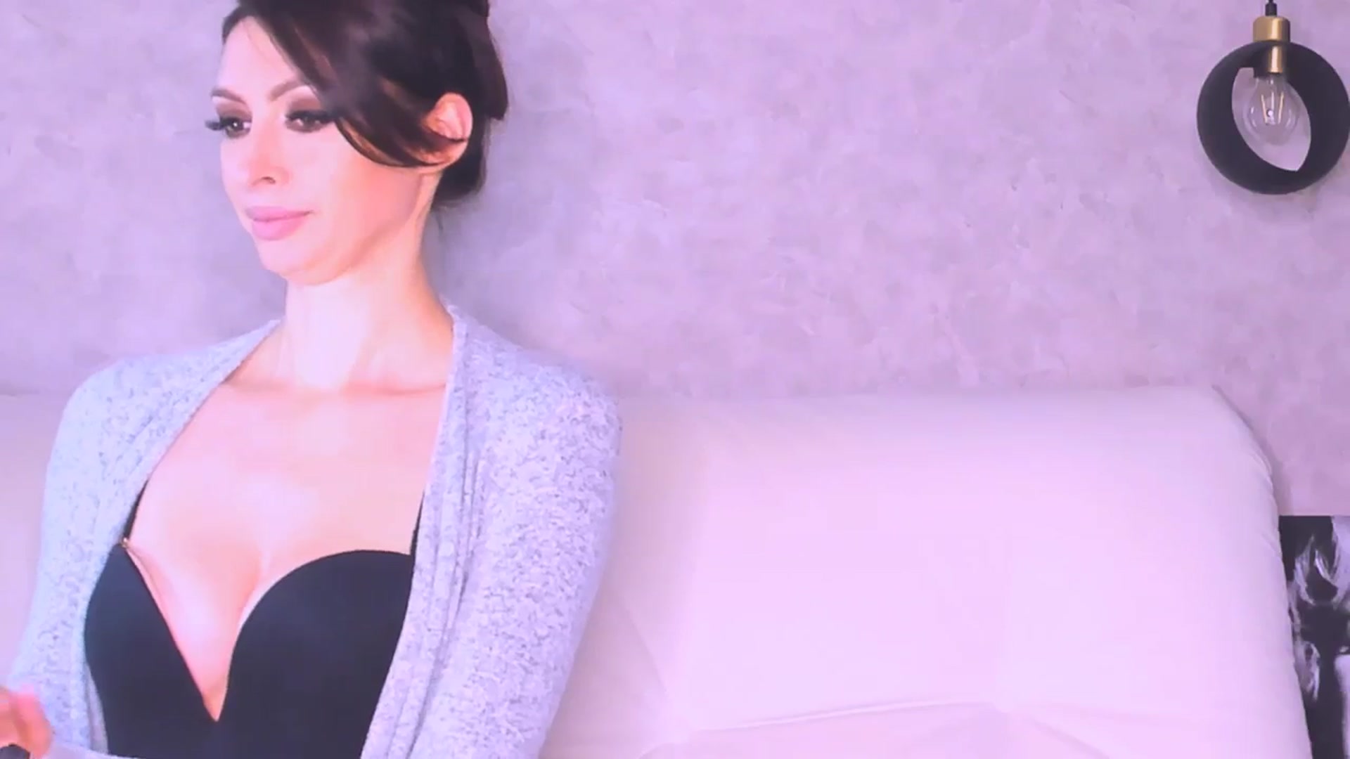 Gallery image thumbnail from AloeVera's myfreecams stream on, 05/14/2024, 02:04 image 11 of 20