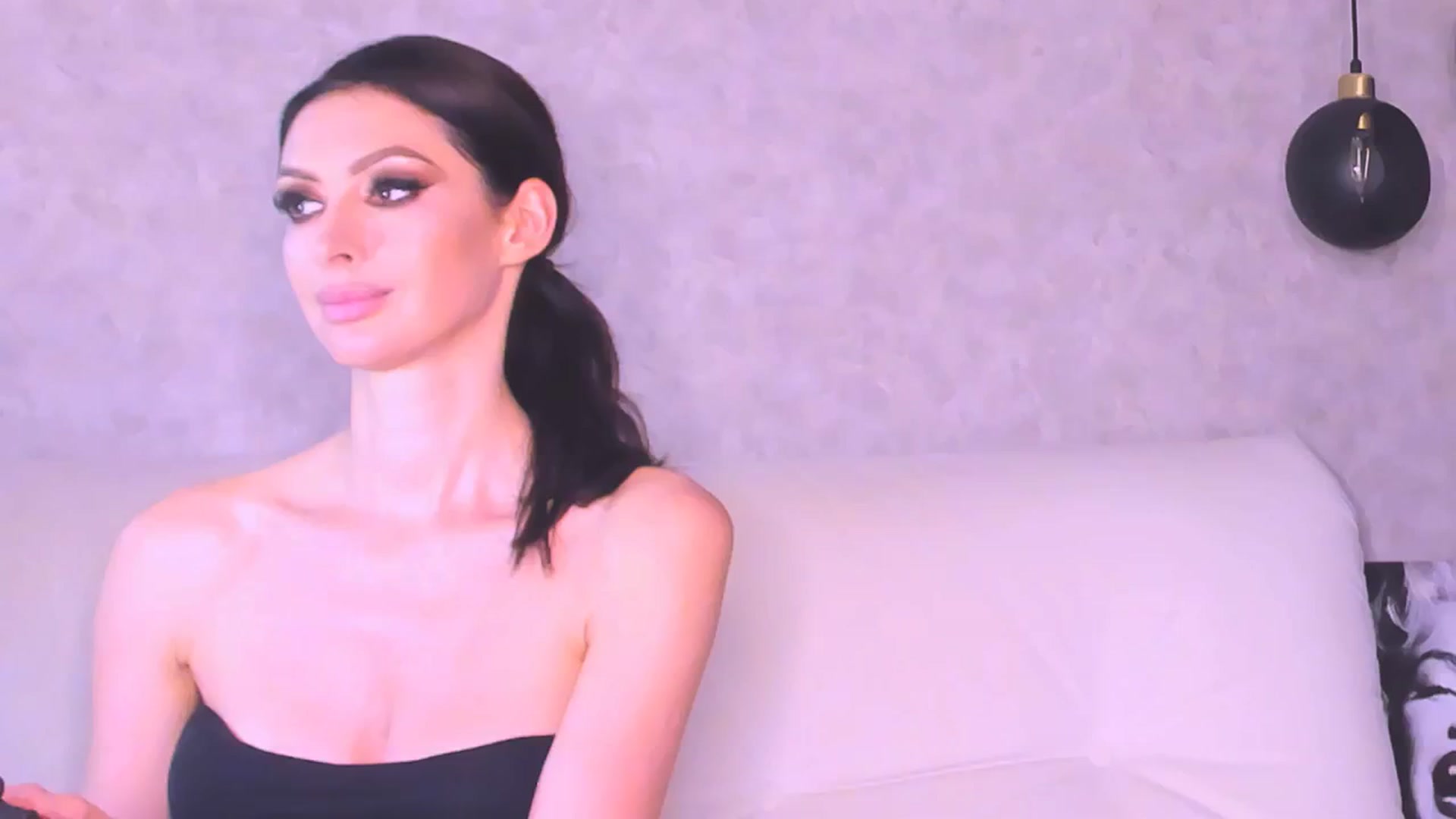 Gallery image thumbnail from AloeVera's myfreecams stream on, 07/04/2024, 23:52 image 18 of 20